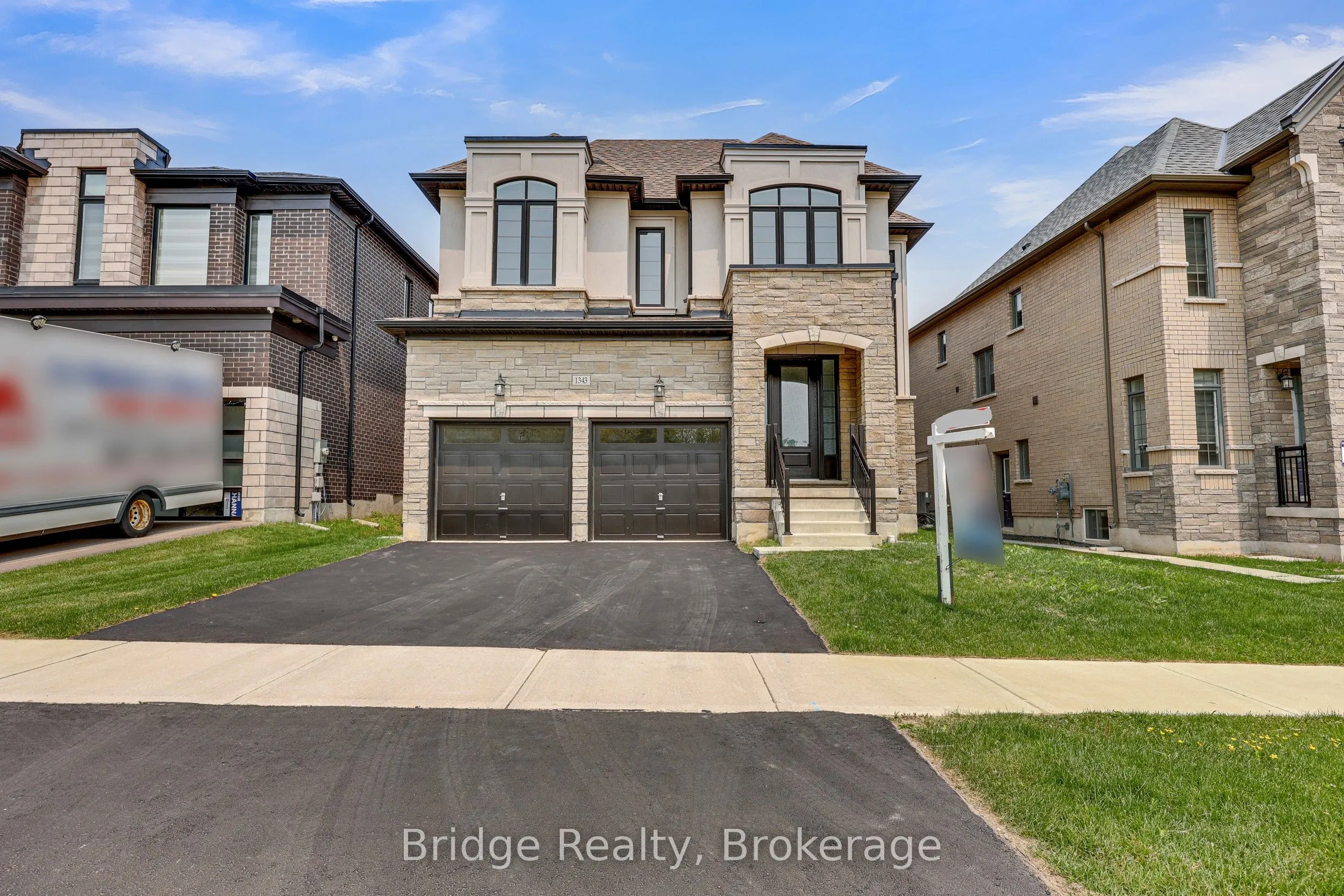 1343 Upper Thames Drive