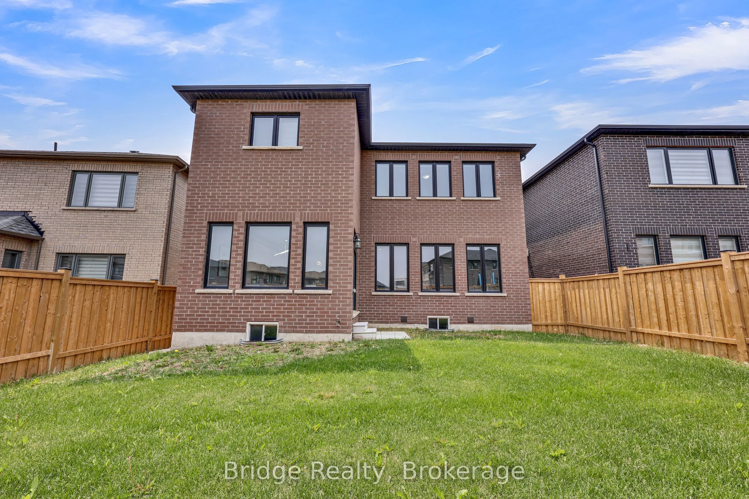 1343 Upper Thames Drive