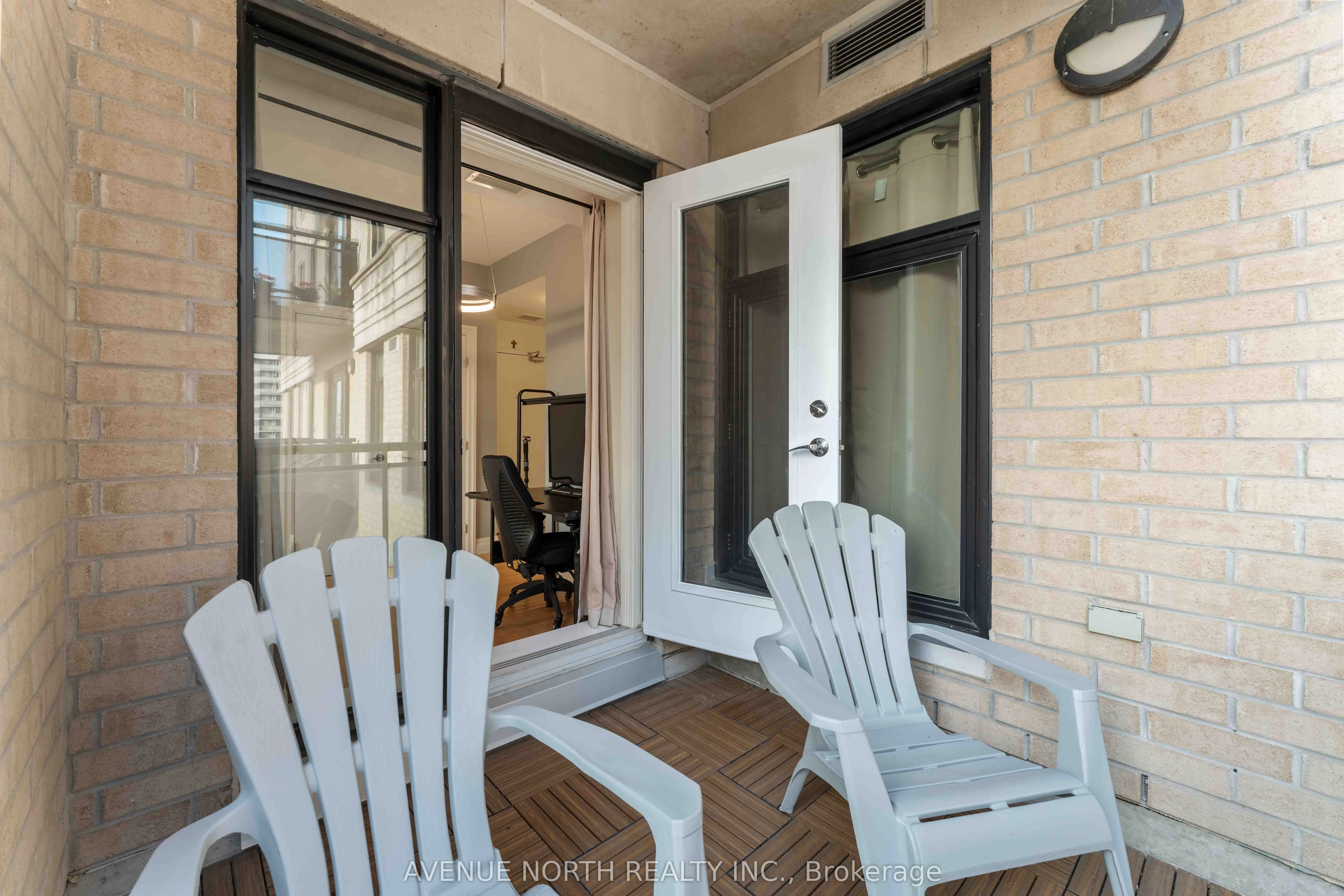 245 Kent Street, #1505