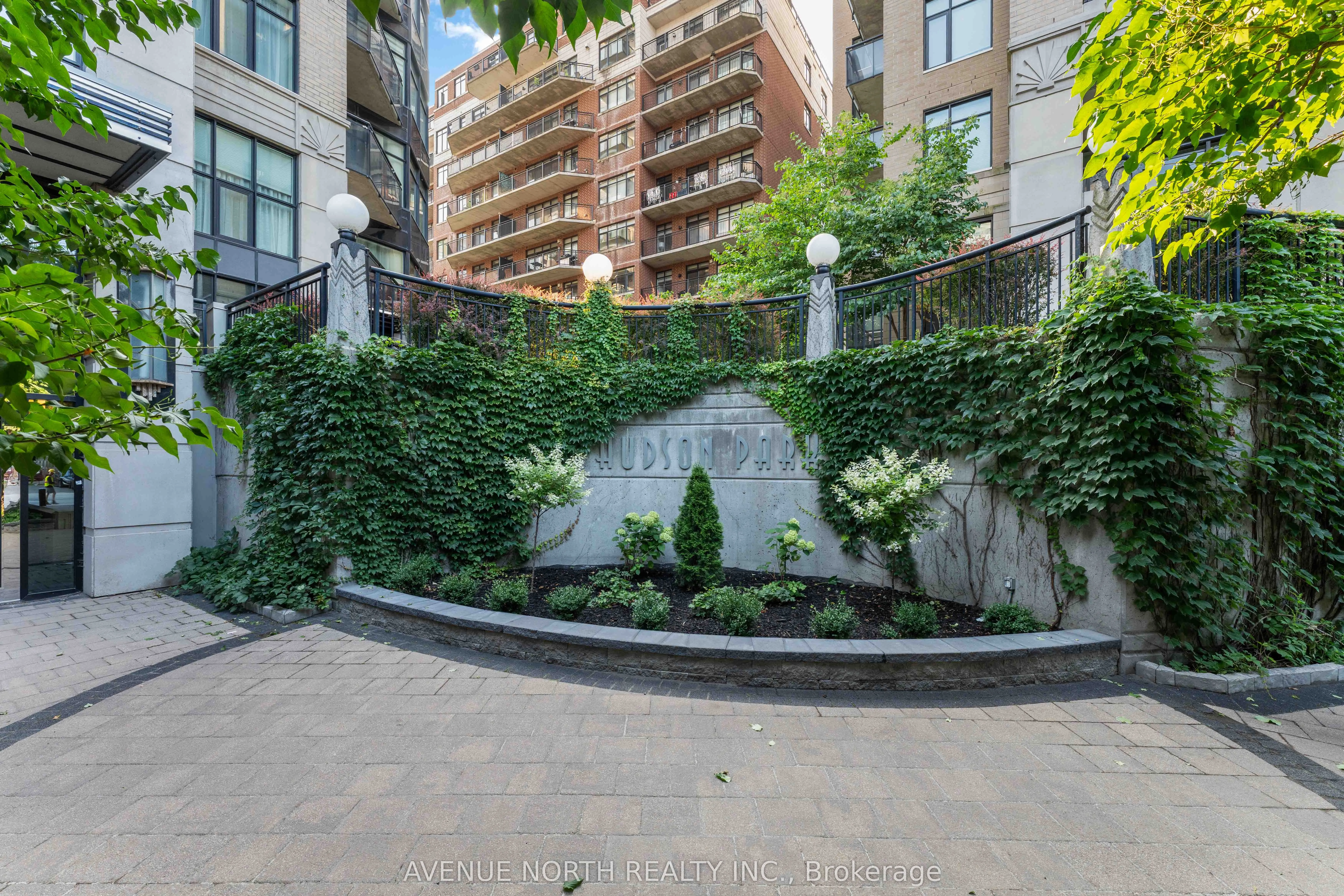 245 Kent Street, #1505