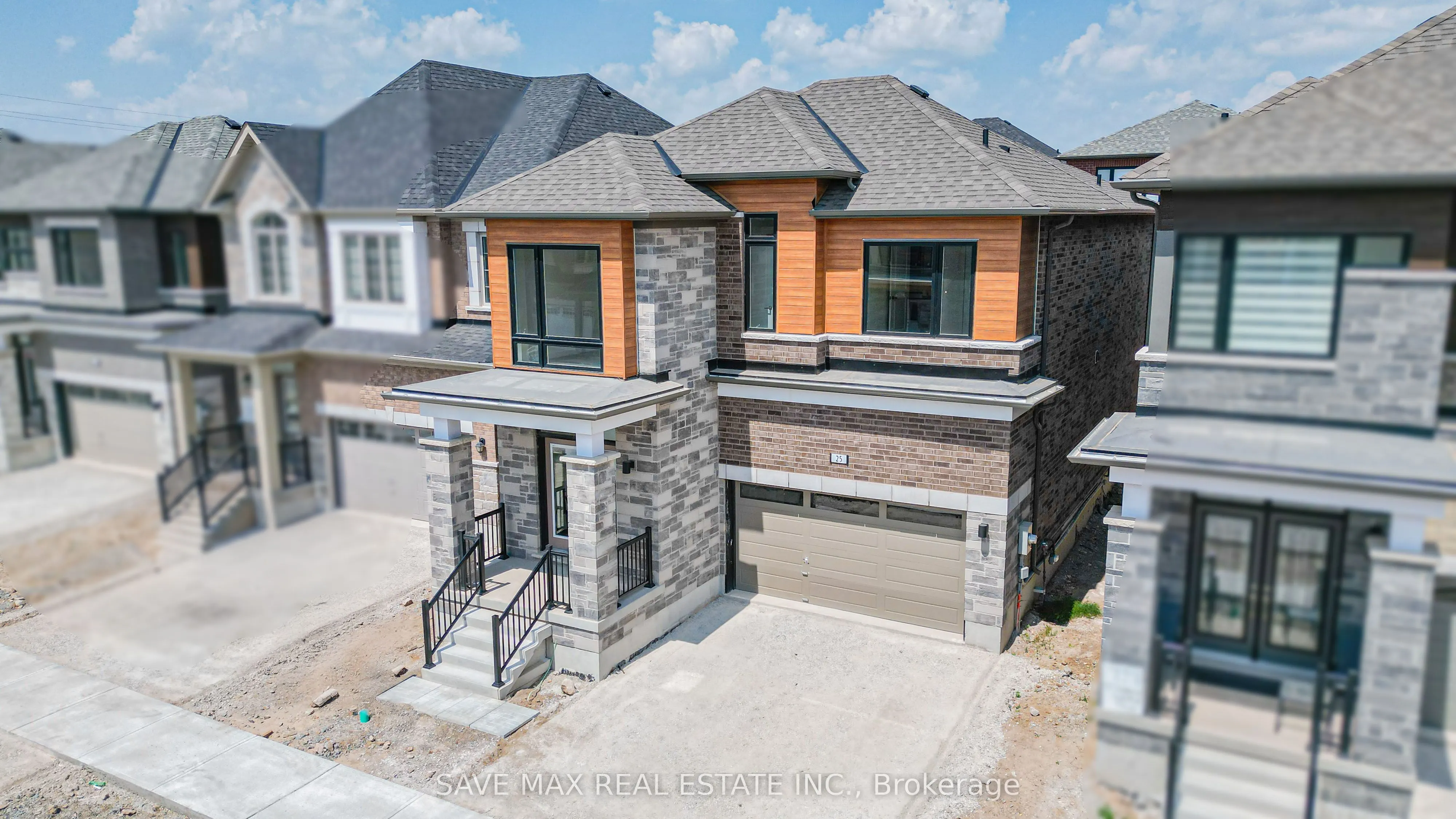 25 Stanley Leitch Drive N