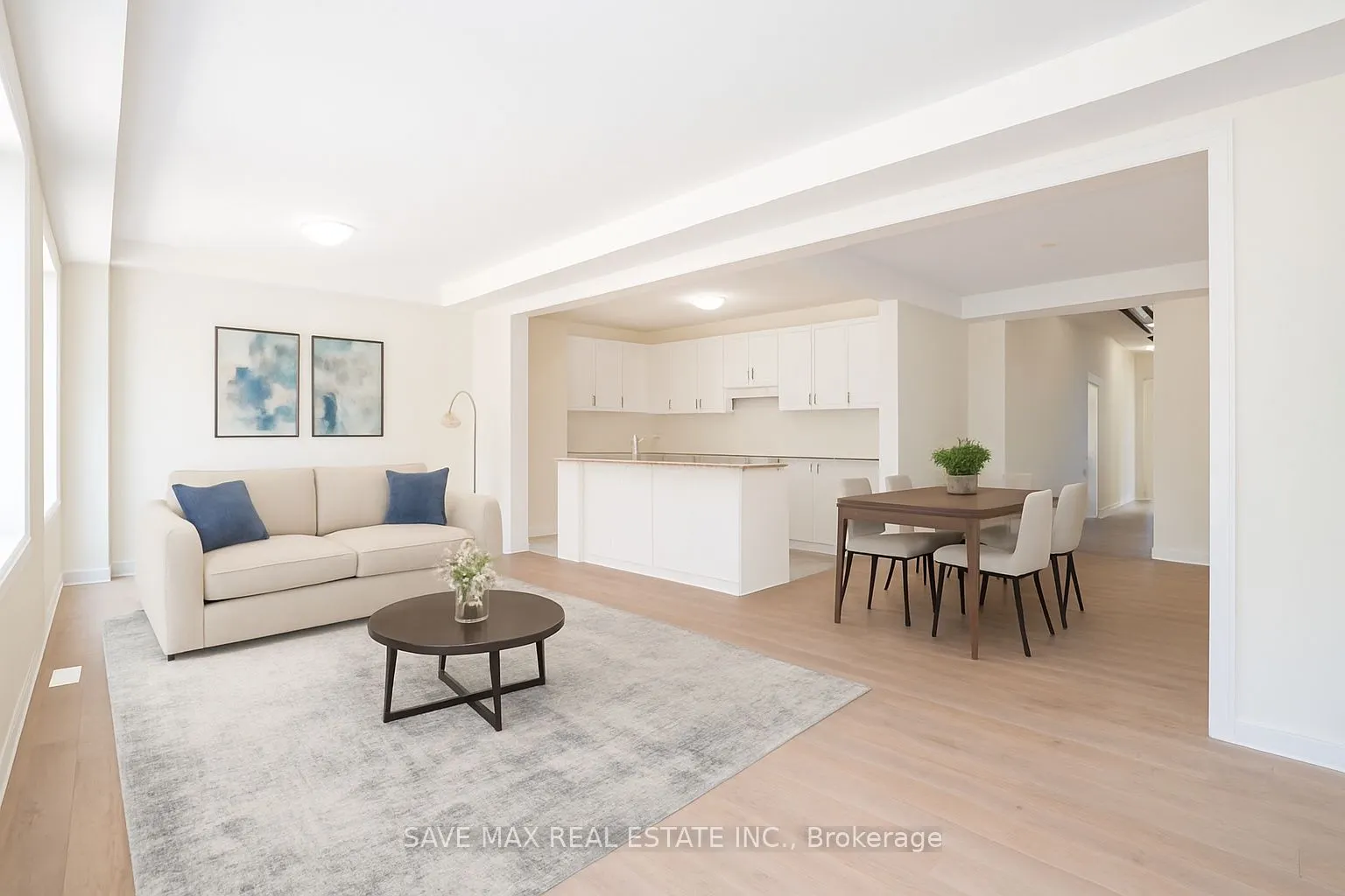 25 Stanley Leitch Drive N