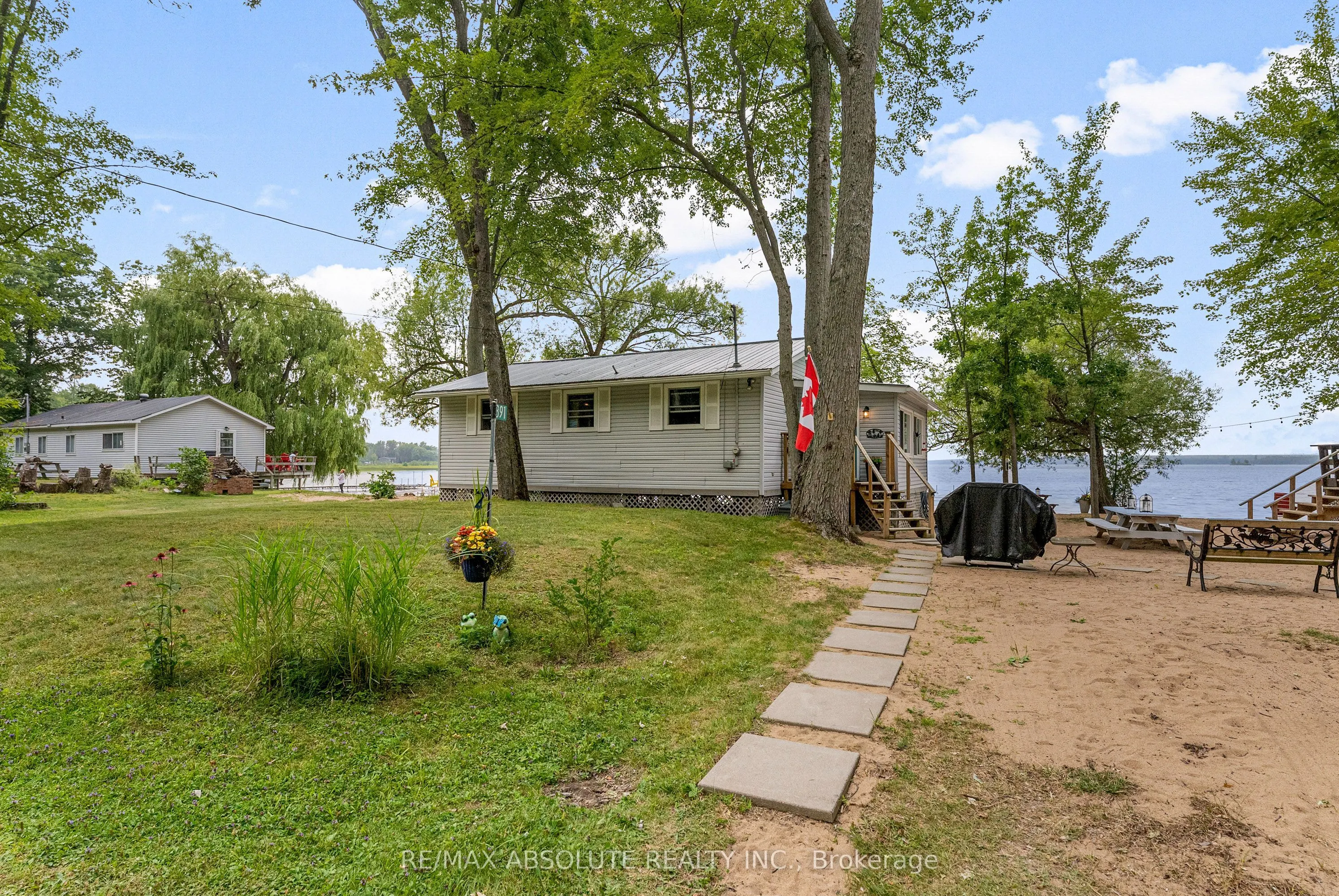 391 Leavoy Lane