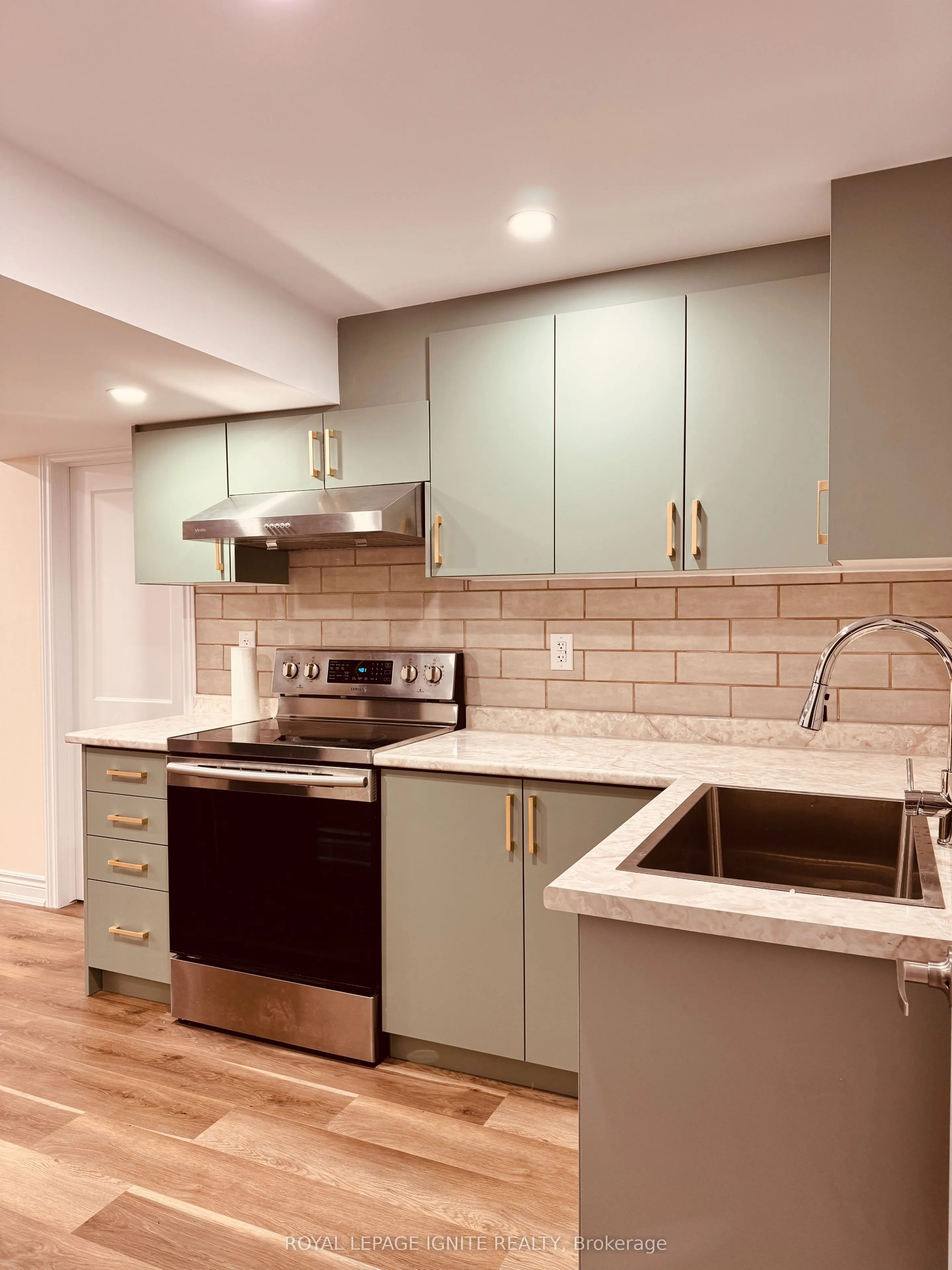 400 Freure Drive, #Bsmt