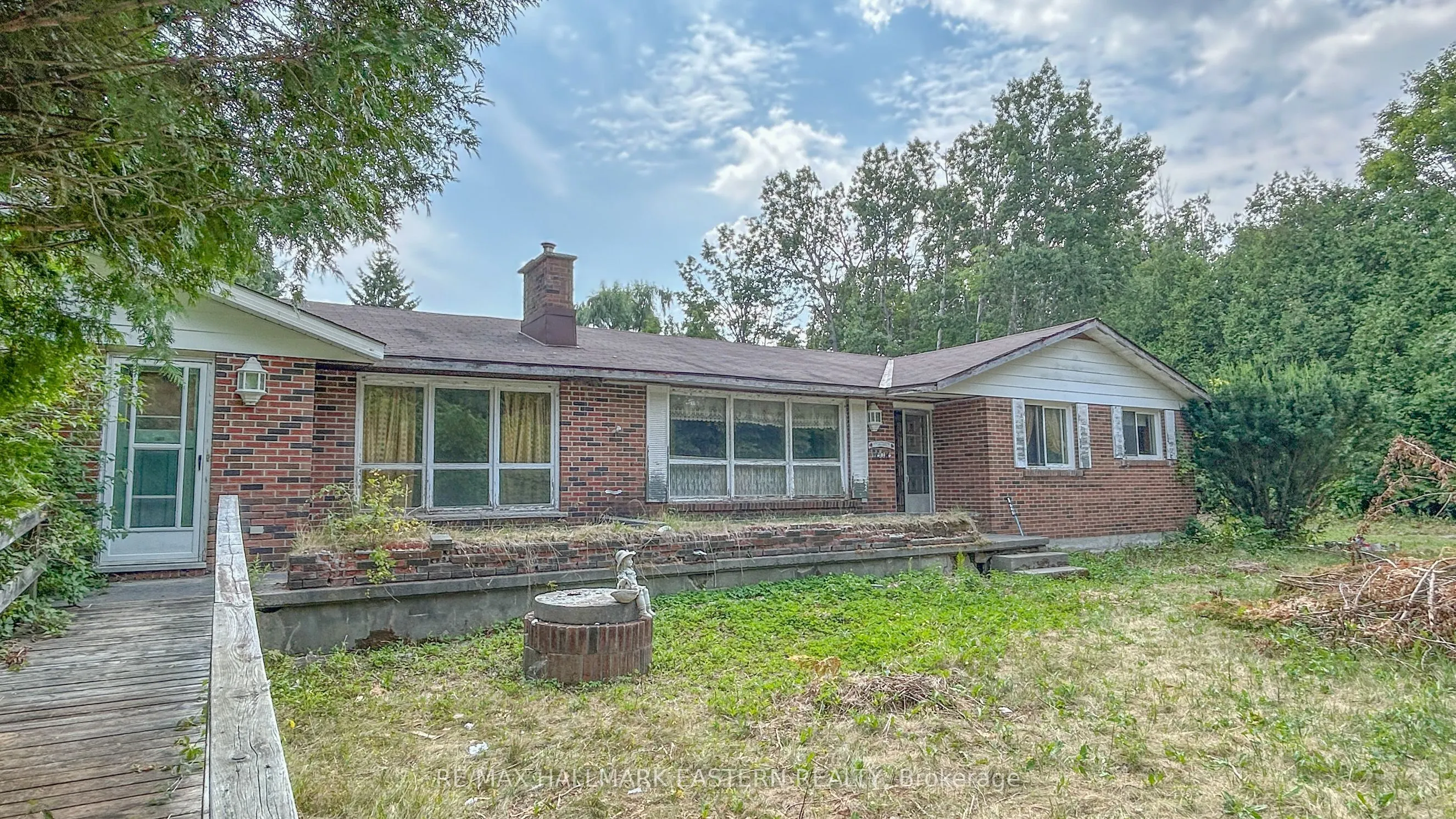 751 Ford Crescent