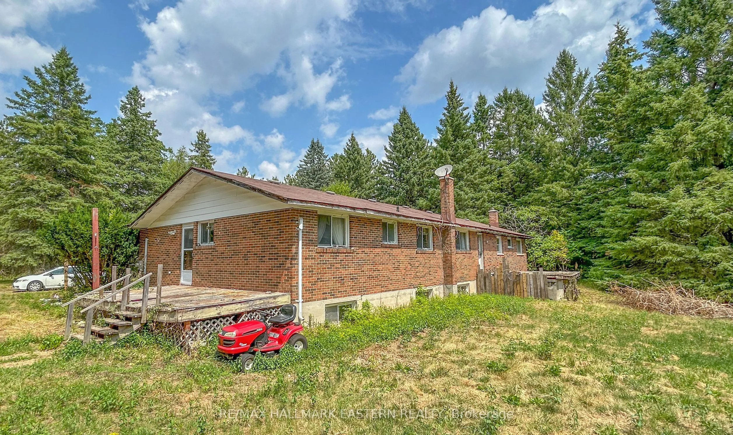 751 Ford Crescent