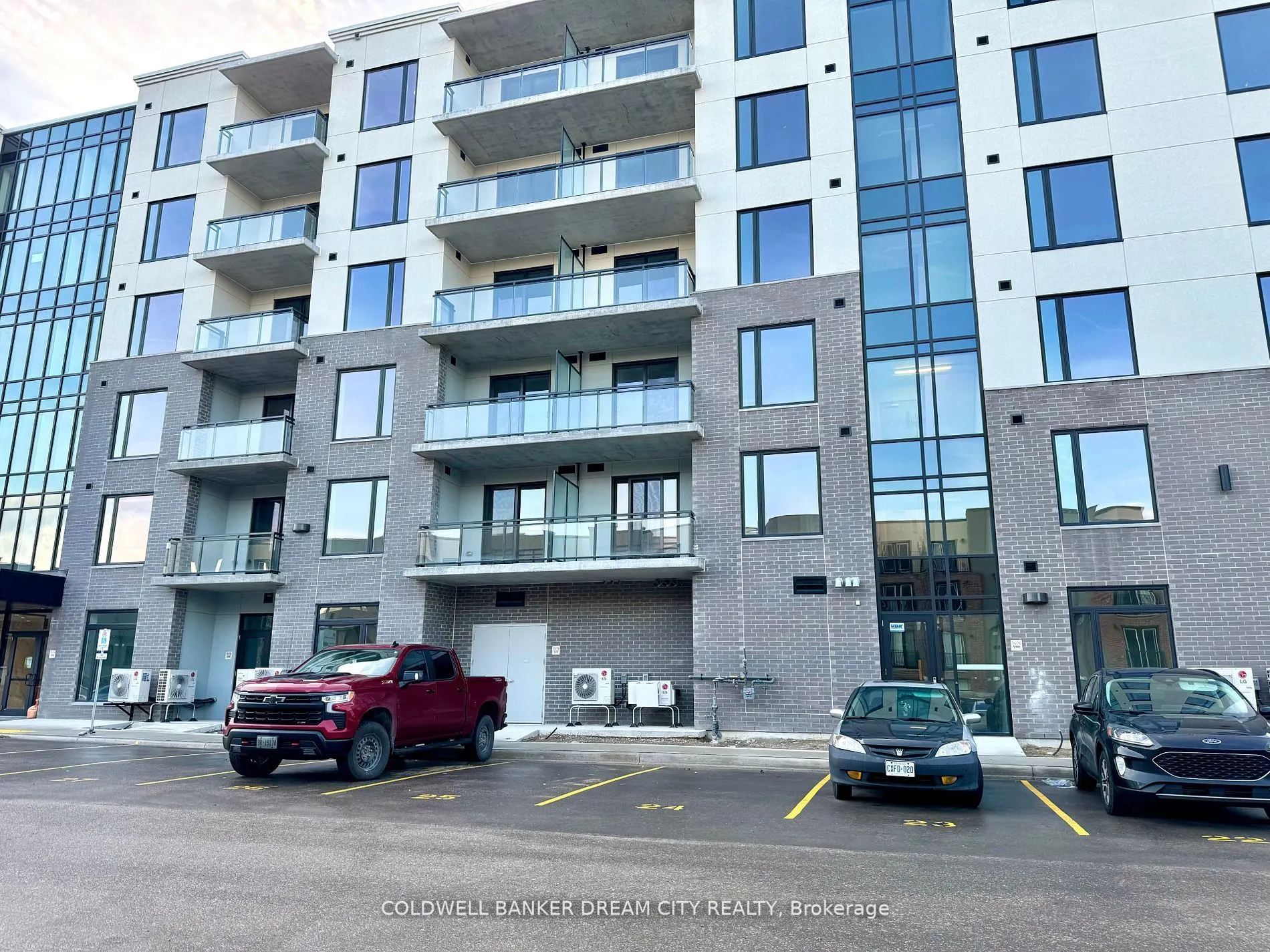 107 ROGER Street, #0413