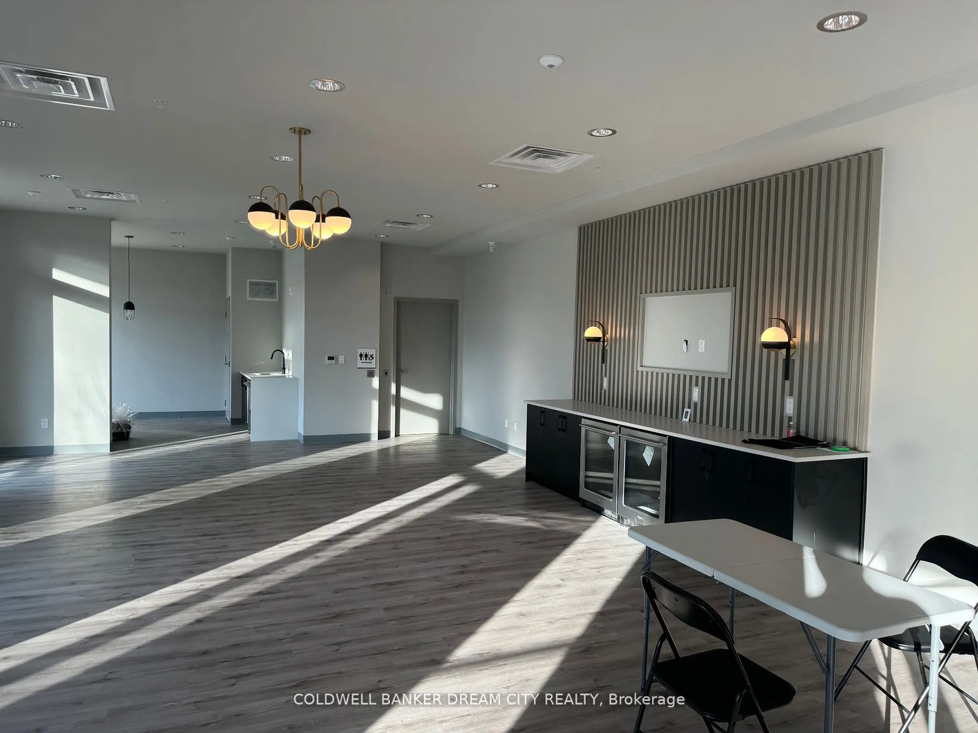 107 ROGER Street, #0413