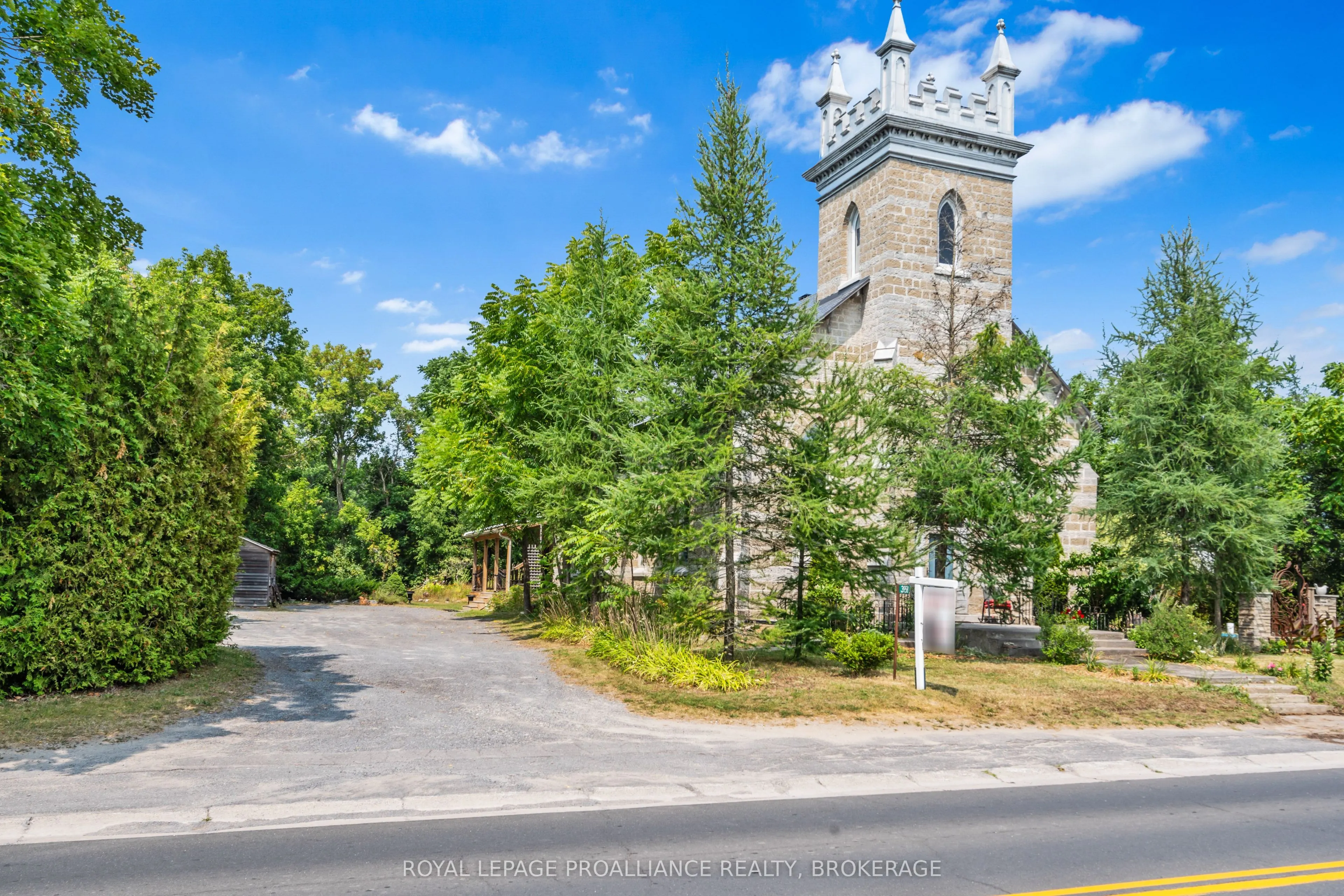 3958 Harrowsmith Road