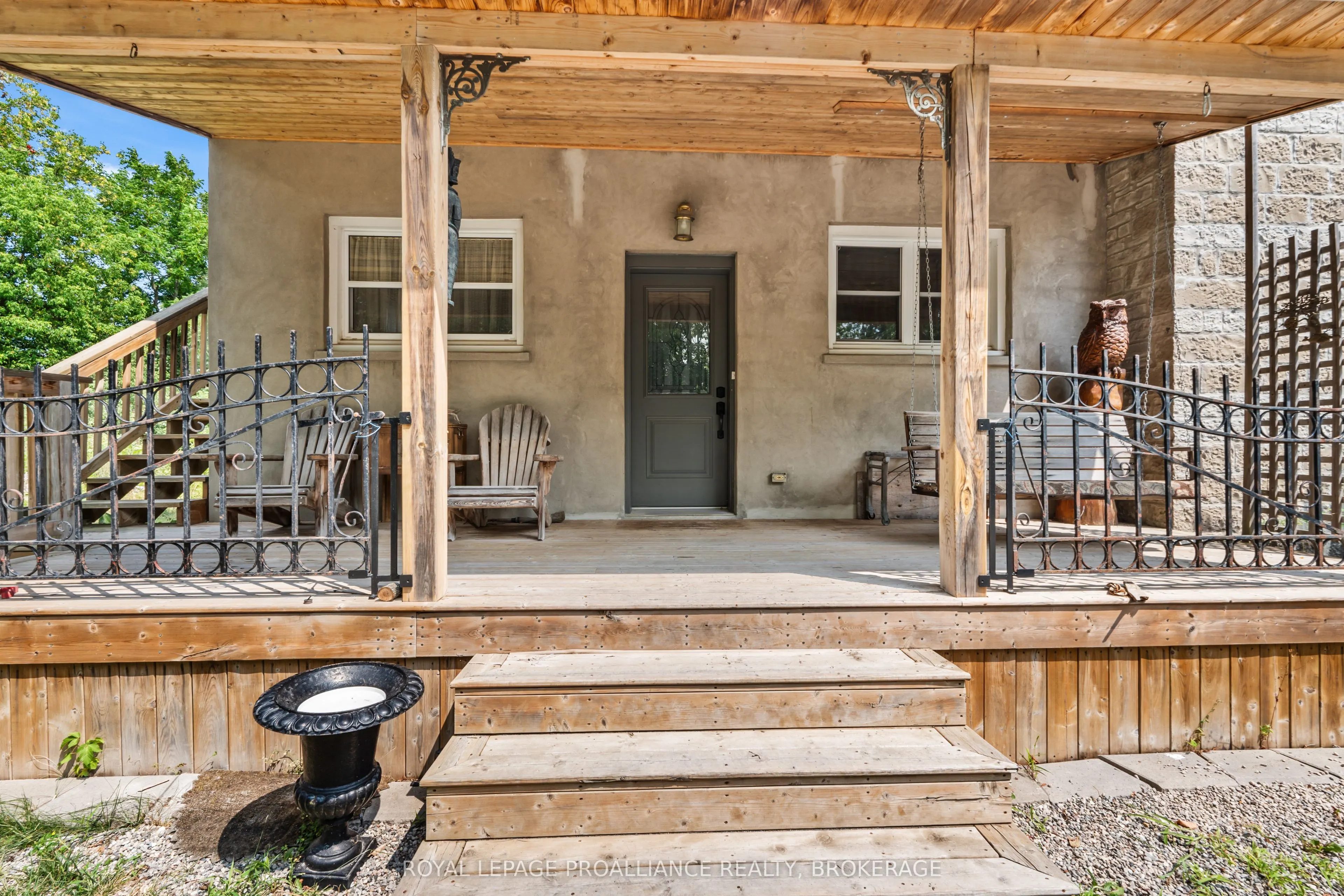 3958 Harrowsmith Road