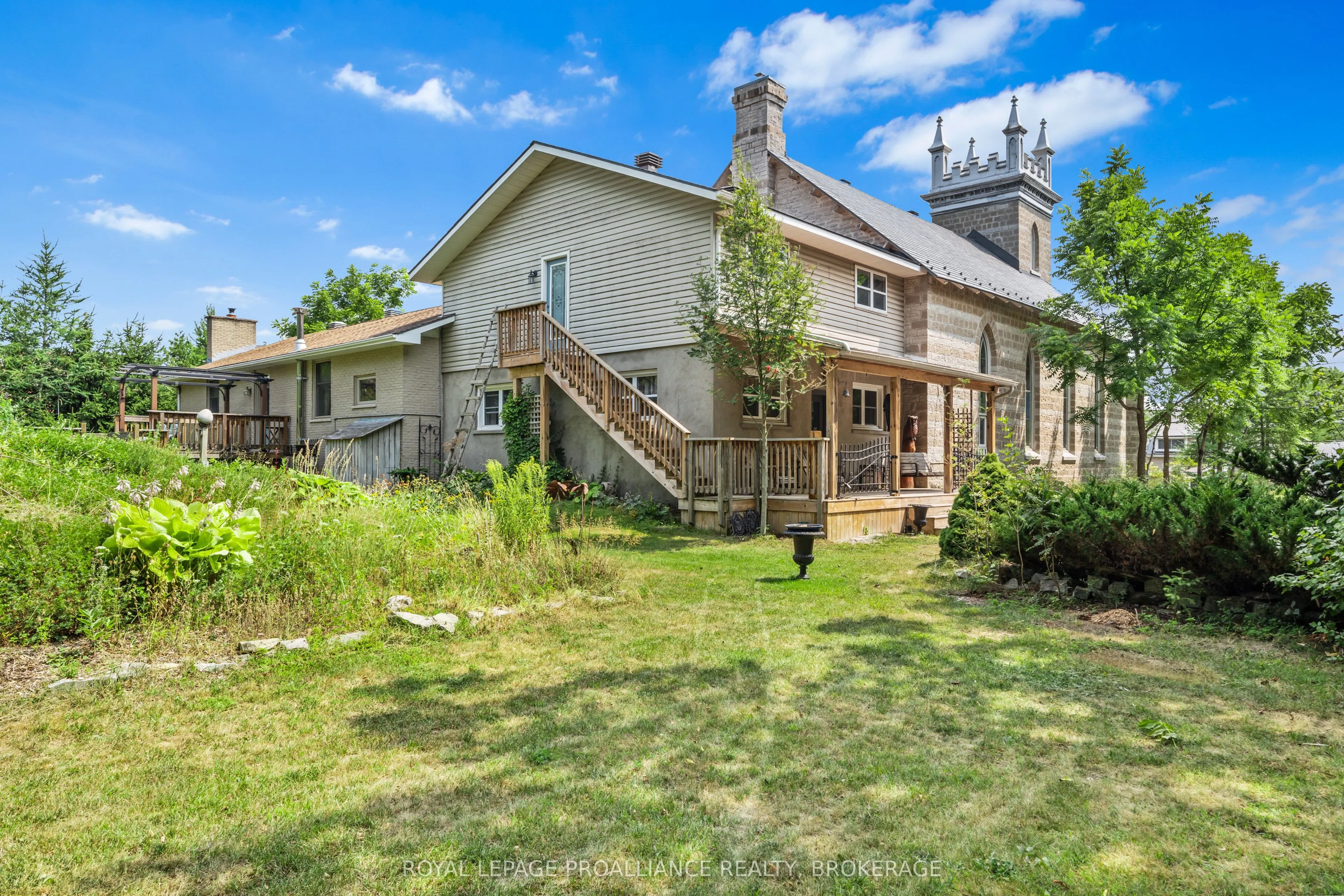 3958 Harrowsmith Road