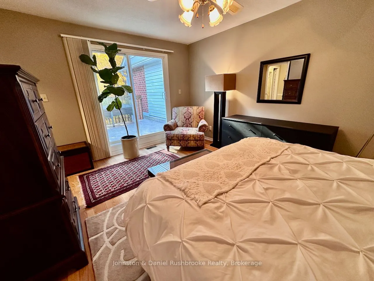 93 Shoreline Drive, #7