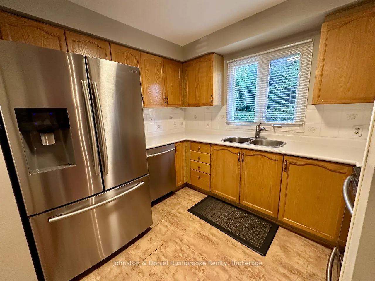 93 Shoreline Drive, #7