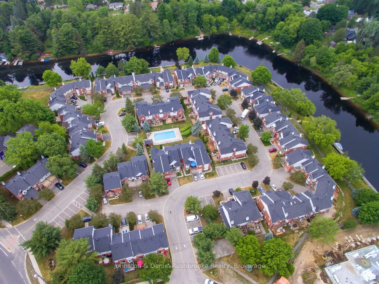 93 Shoreline Drive, #7