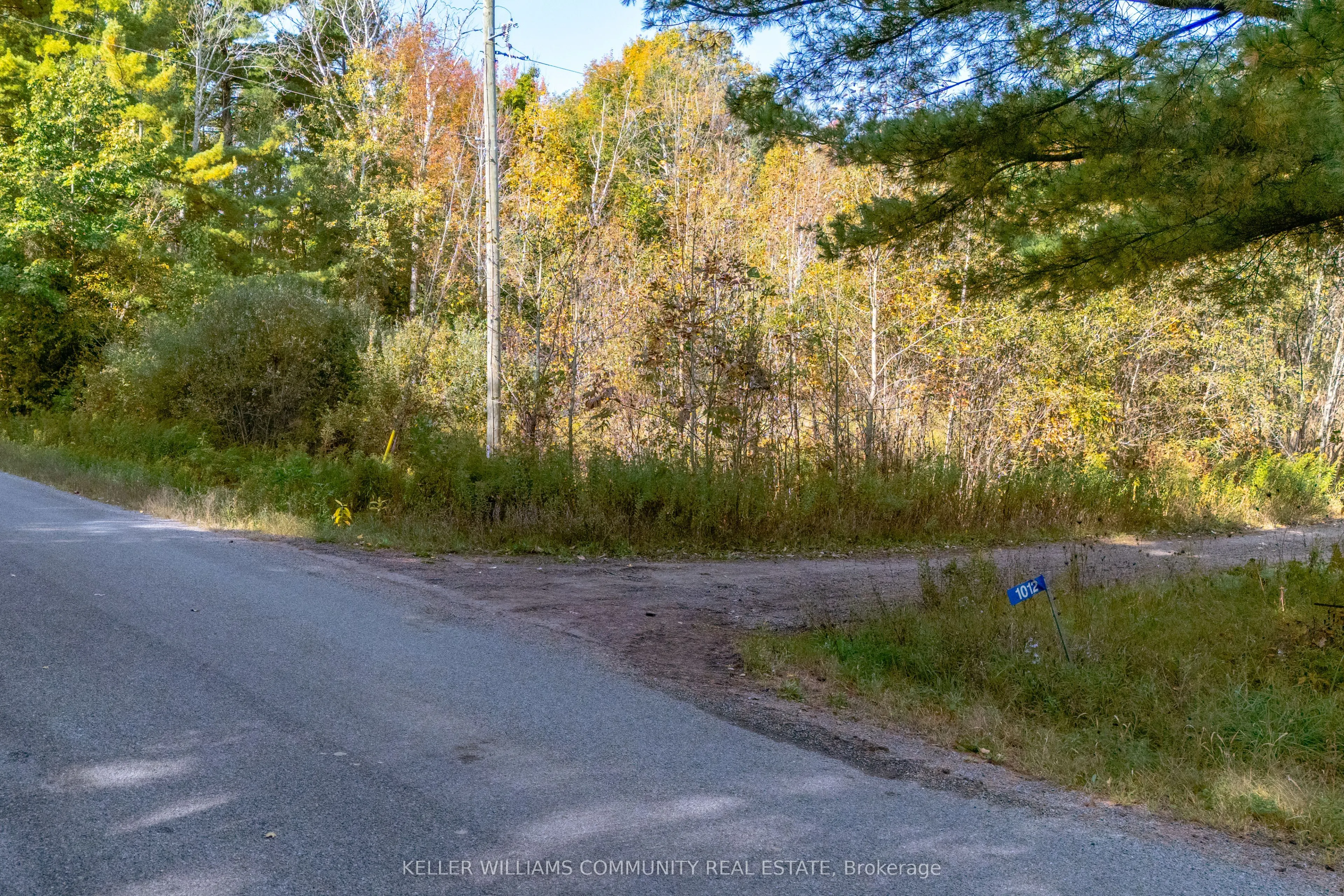 1012 12th Line W