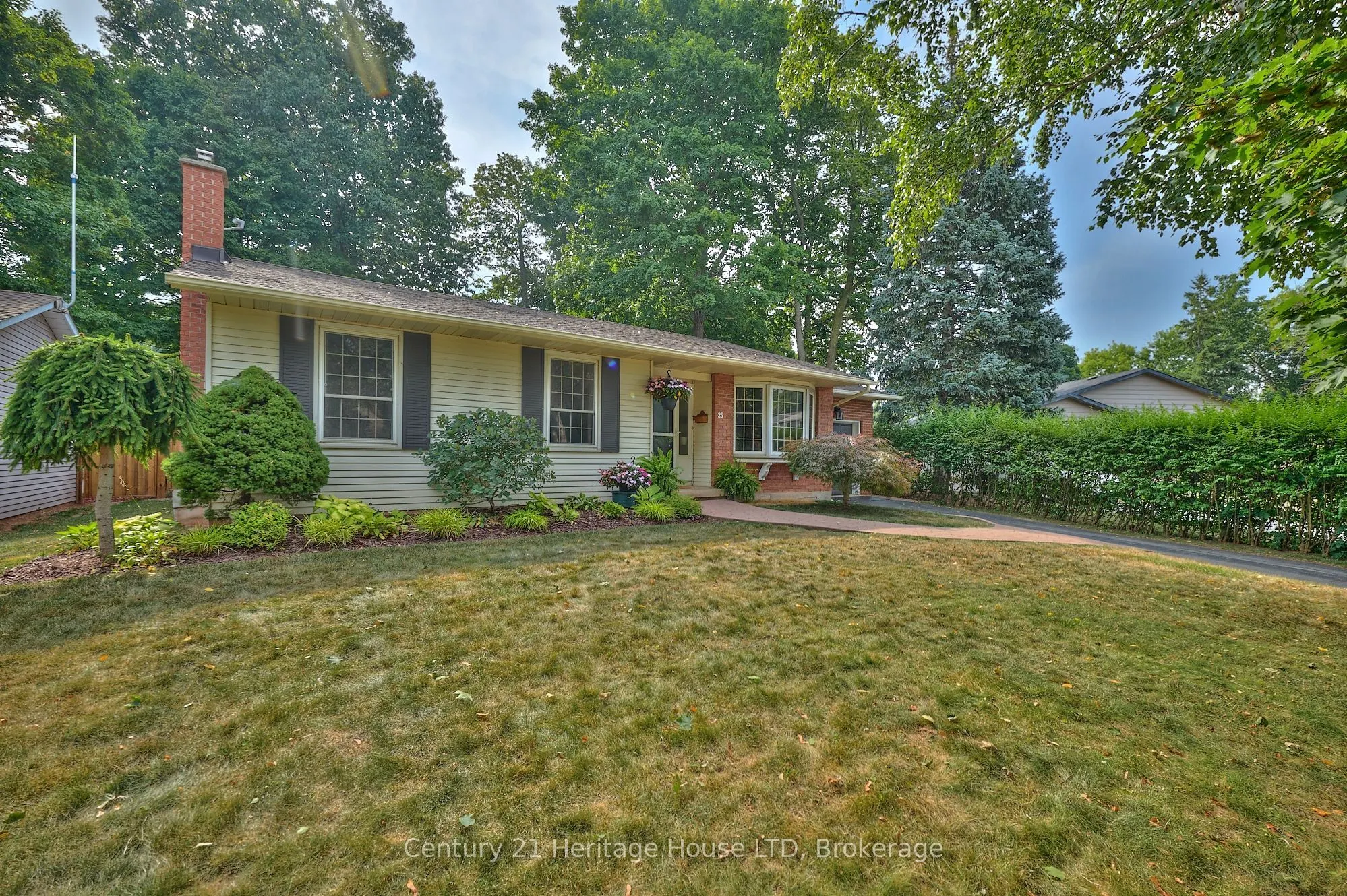 25 Birchpark Drive