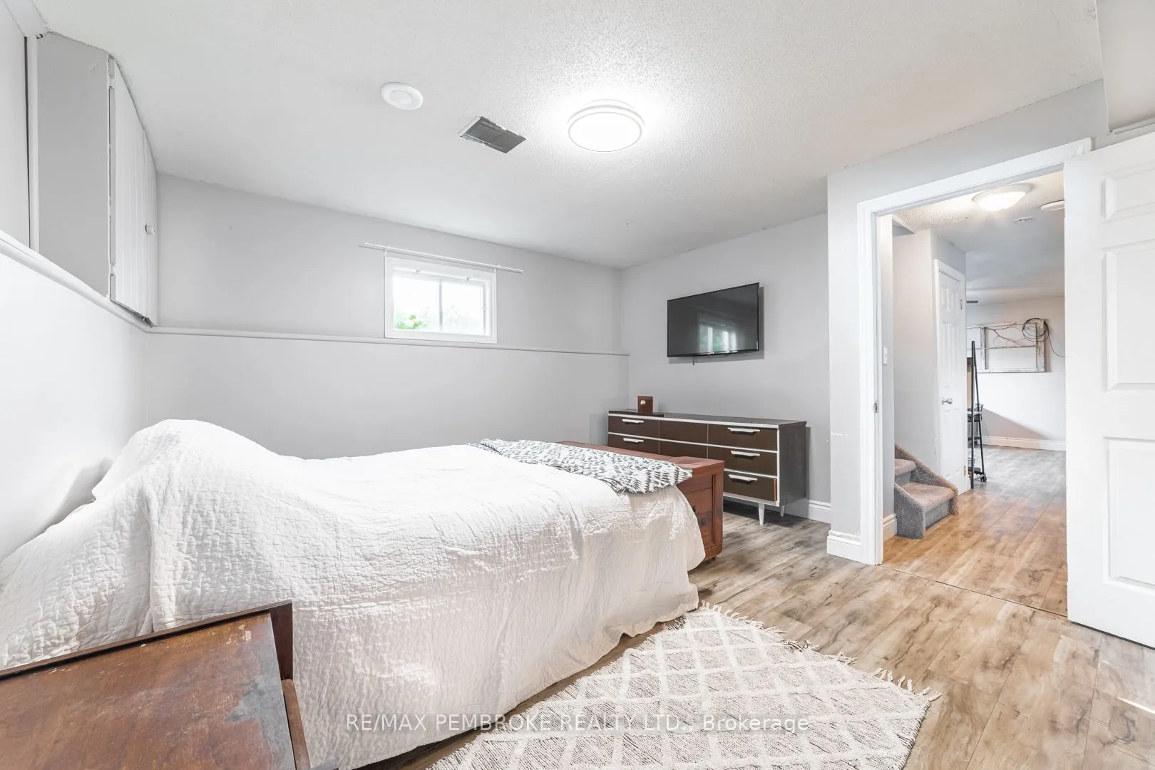 136 Springfield Crescent