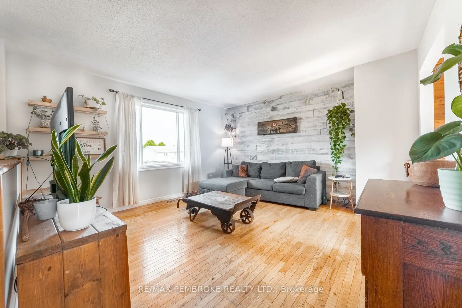 136 Springfield Crescent