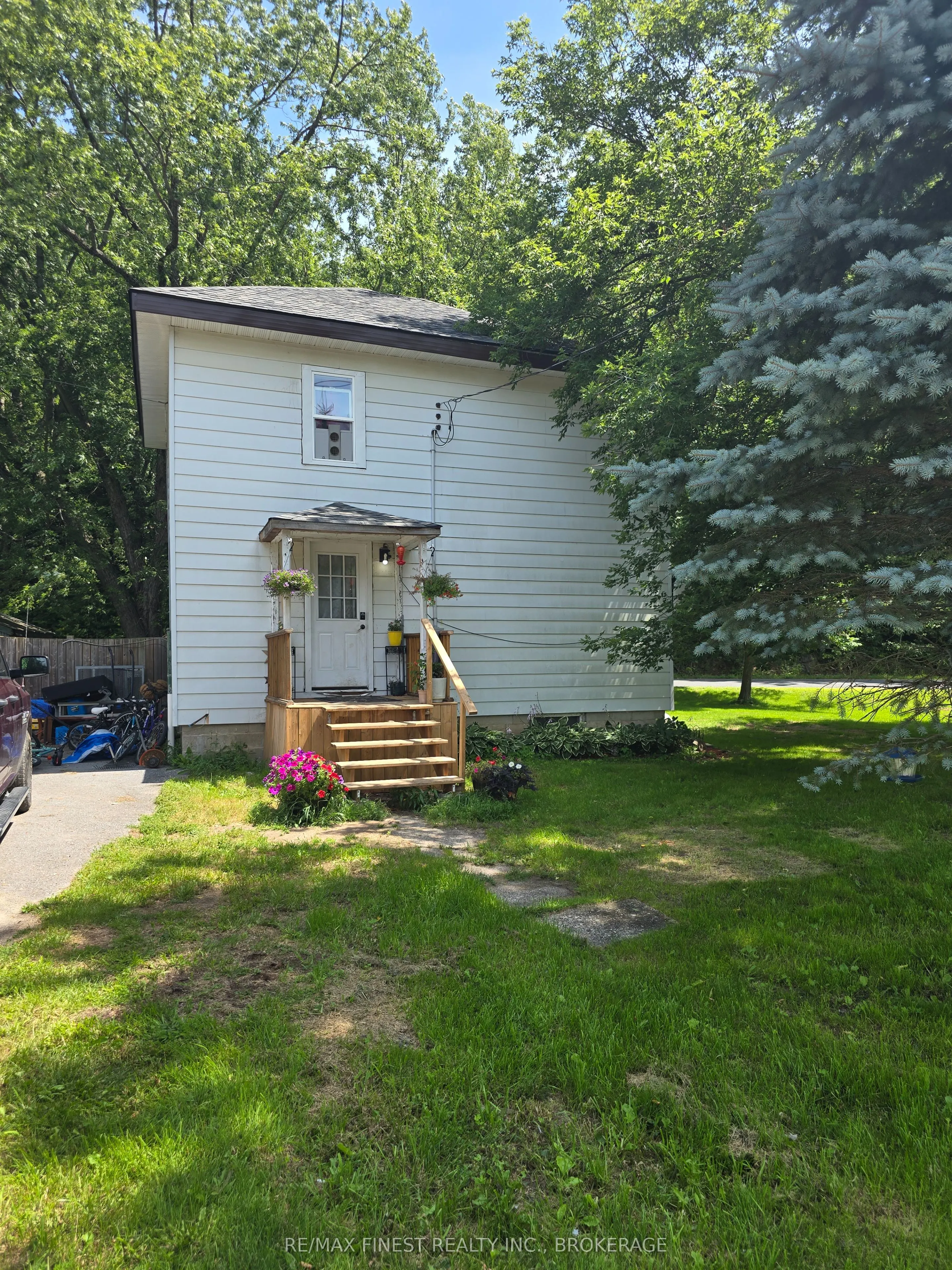 1469 Mountain Grove Road