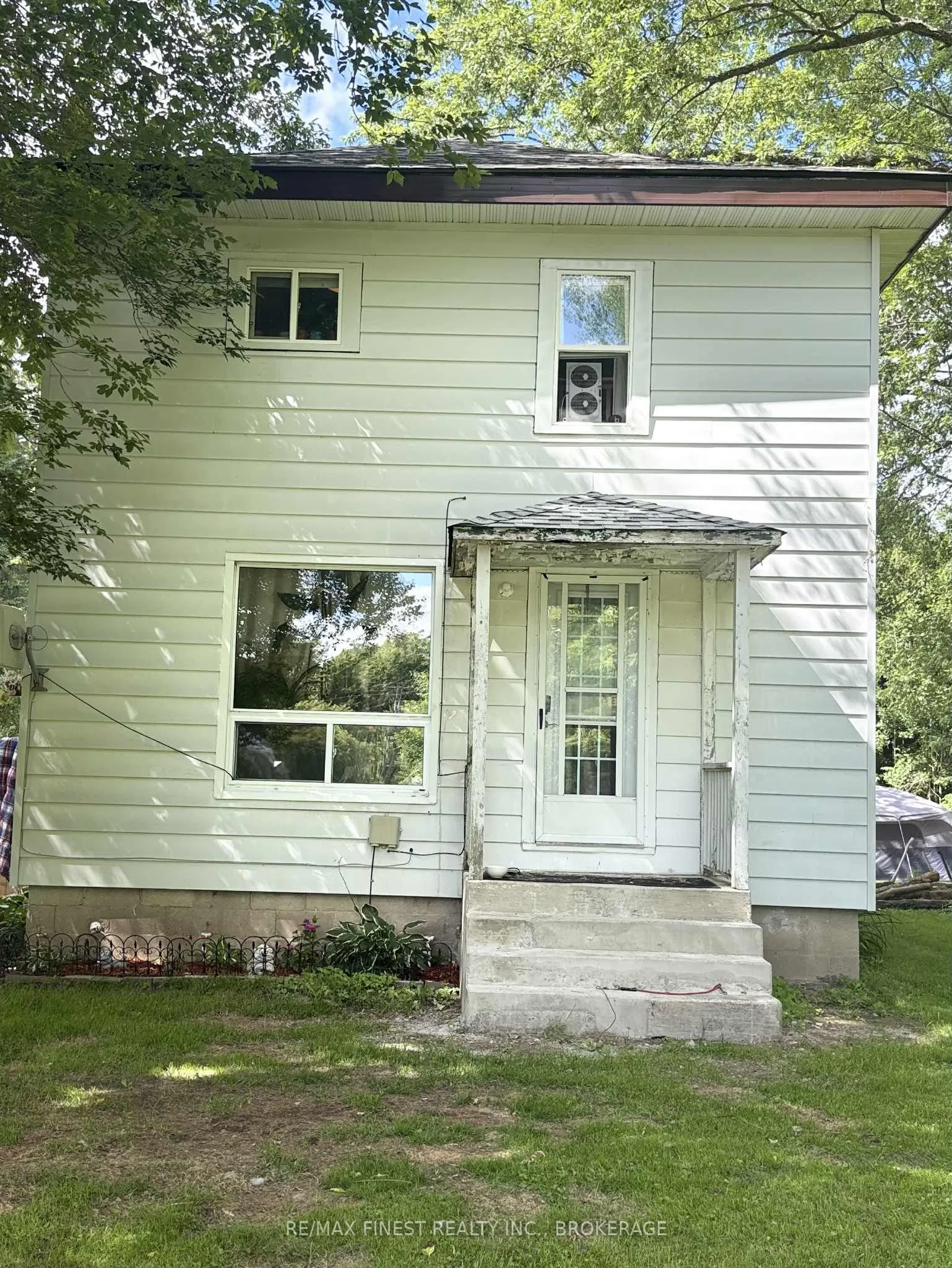 1469 Mountain Grove Road
