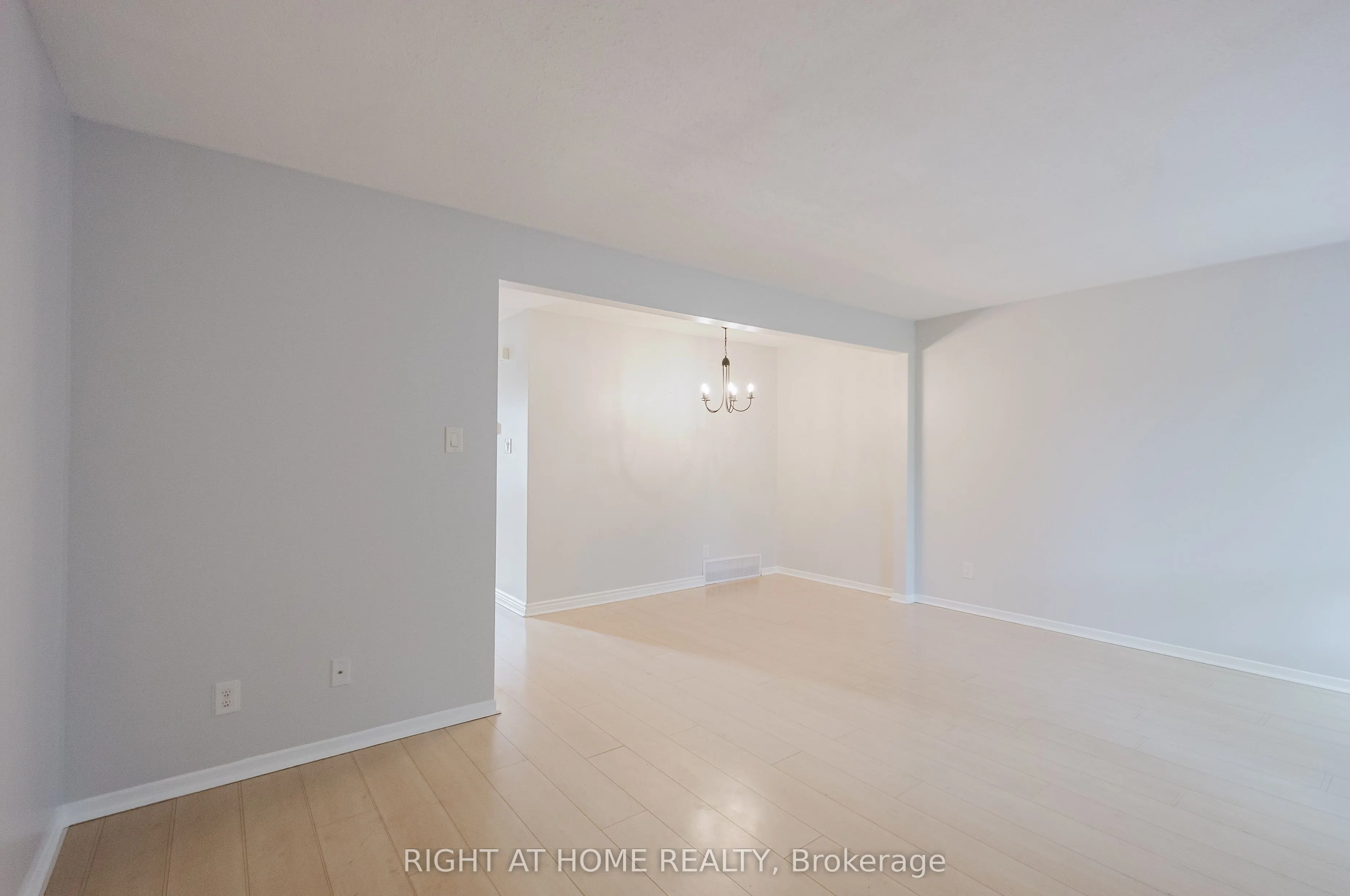 23 Mcclintock Way, #102