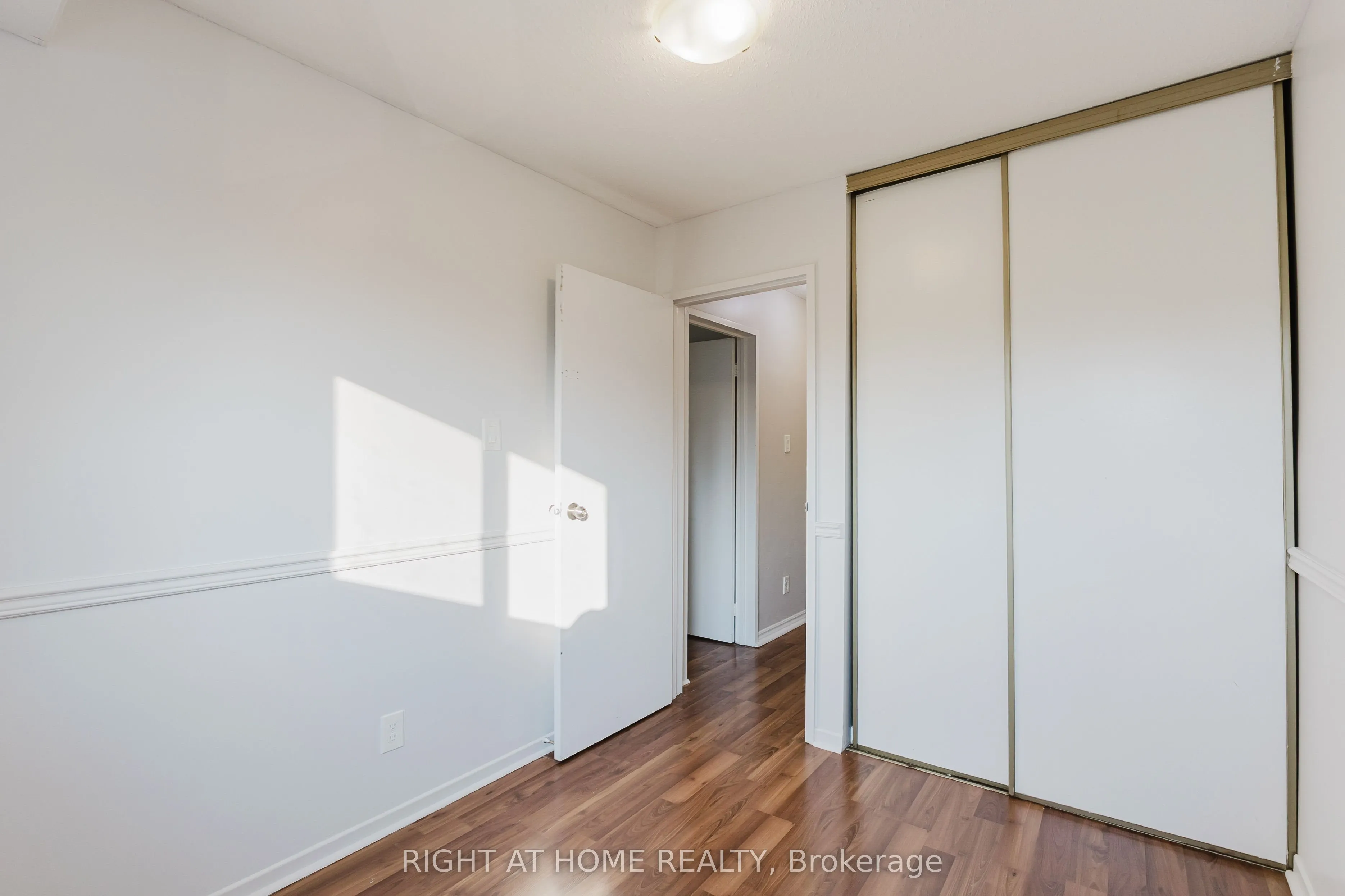 23 Mcclintock Way, #102