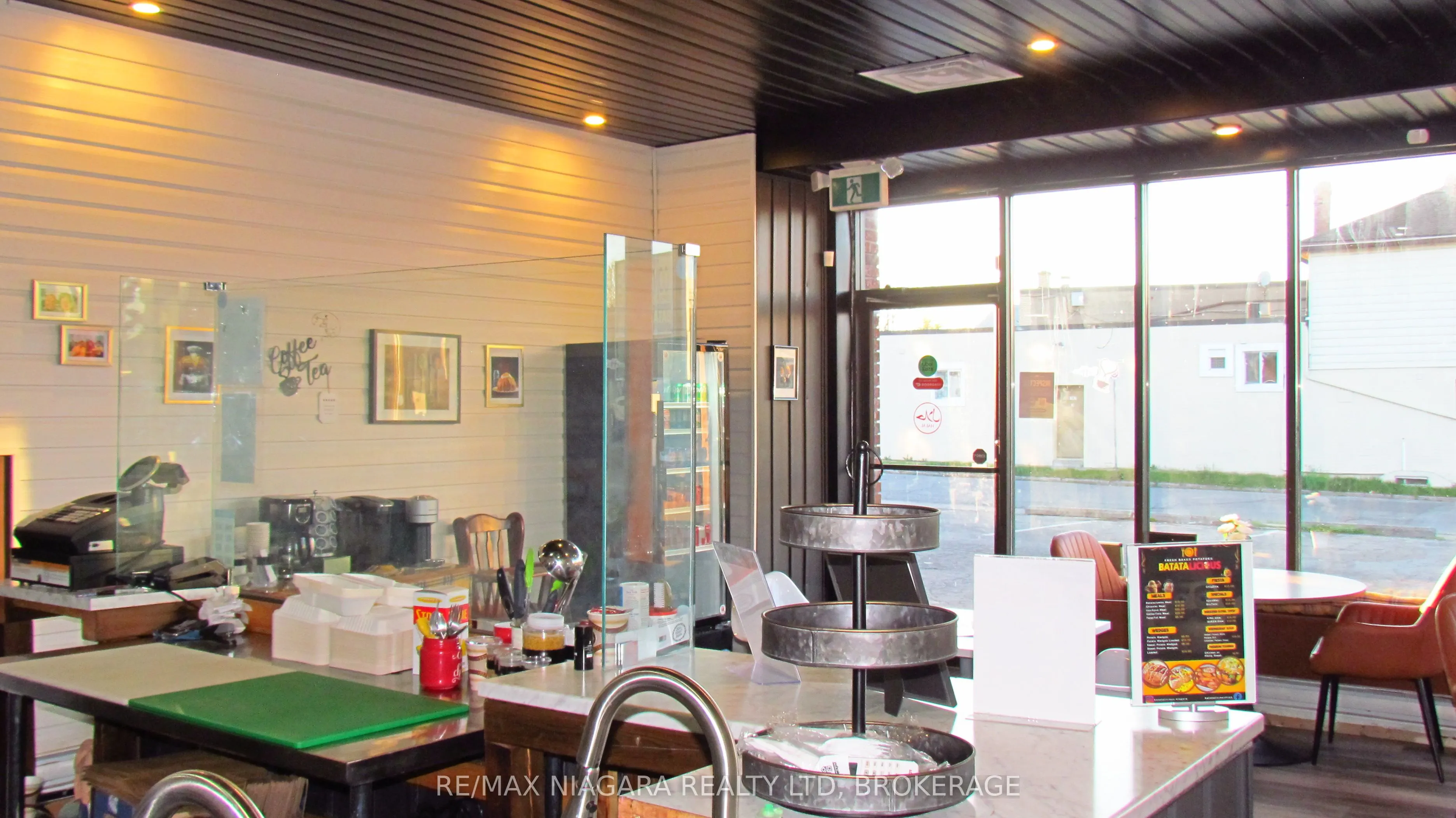 6119 MAIN Street, #2