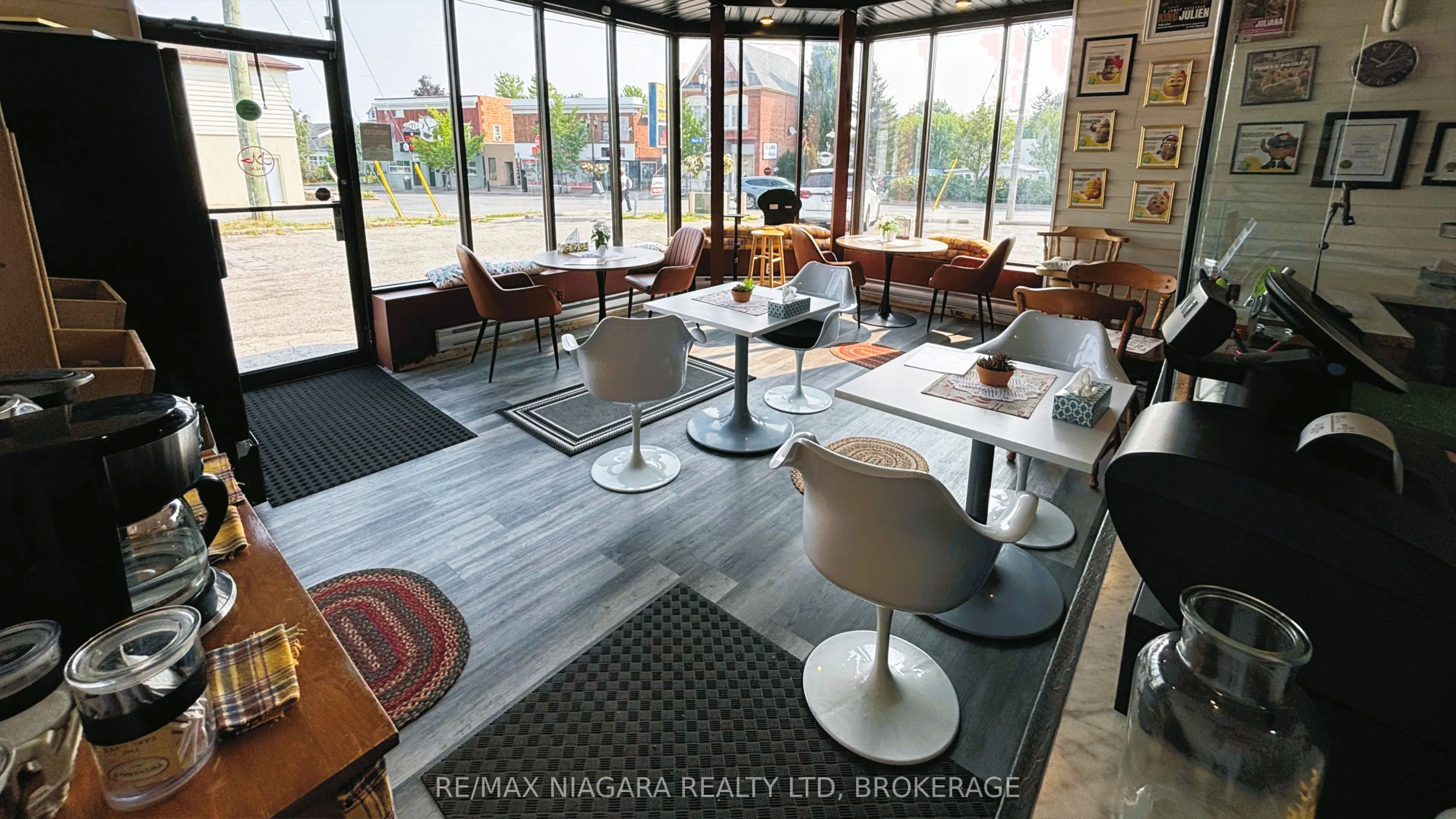 6119 MAIN Street, #2