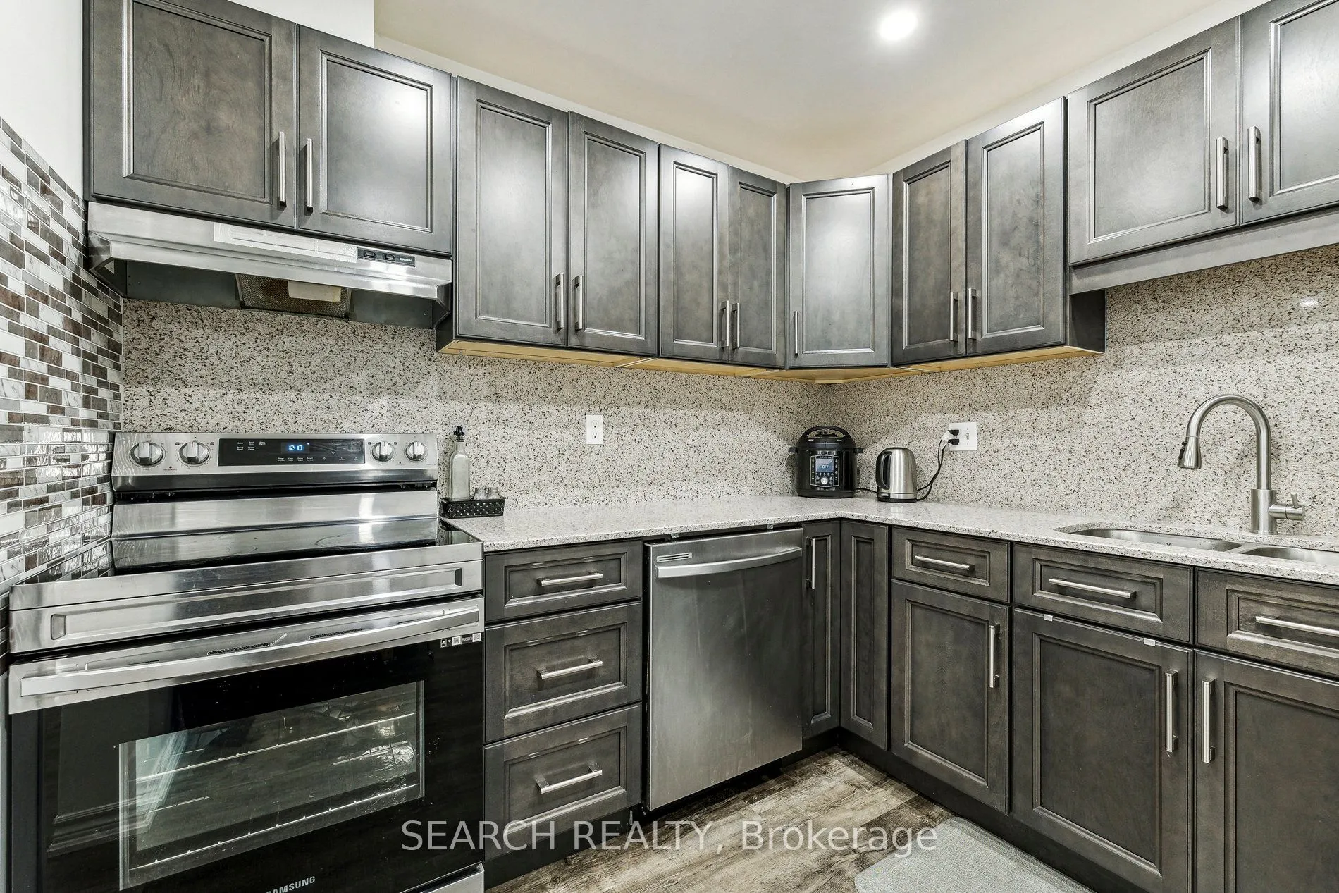 610 Barton Street, #26