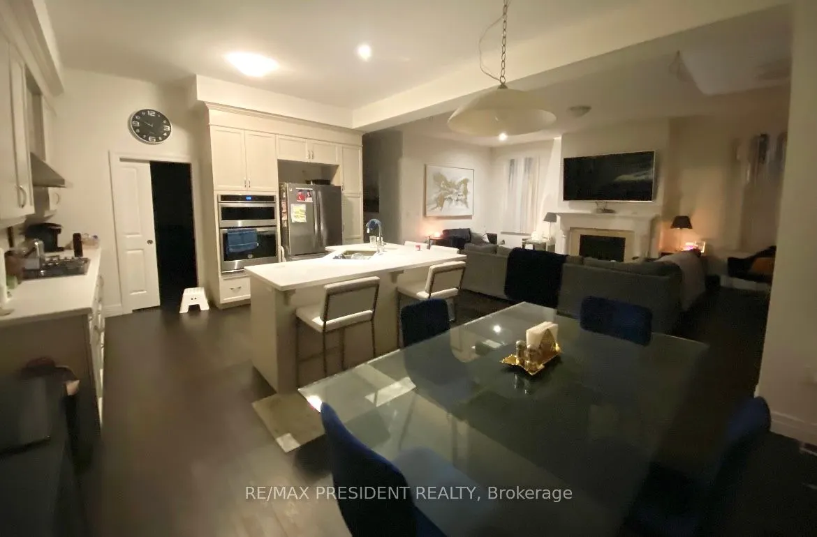 106 Greenwich Avenue, #Main