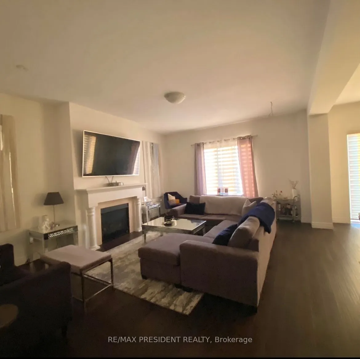 106 Greenwich Avenue, #Main
