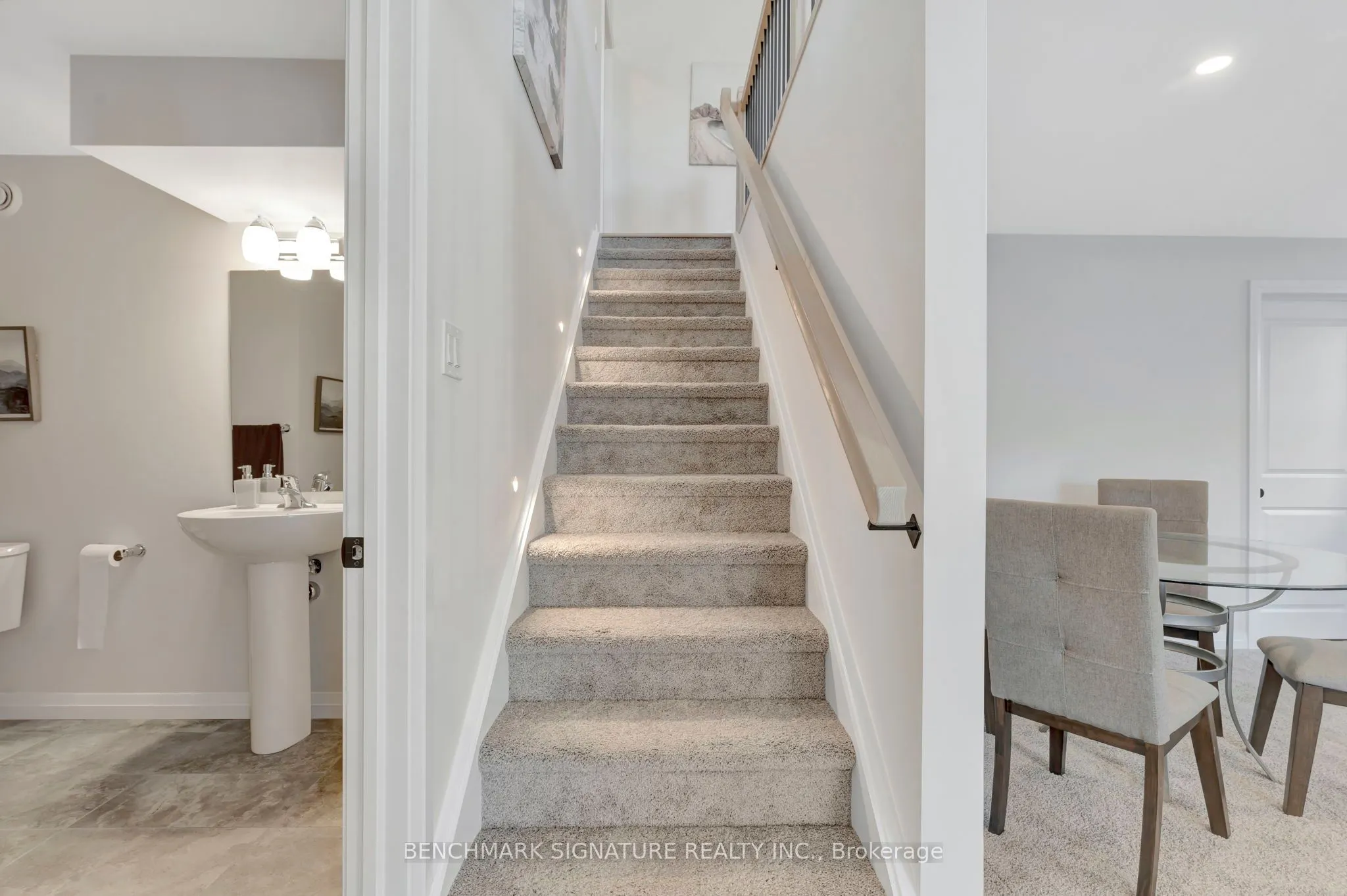 2 Painted Skimmer Place