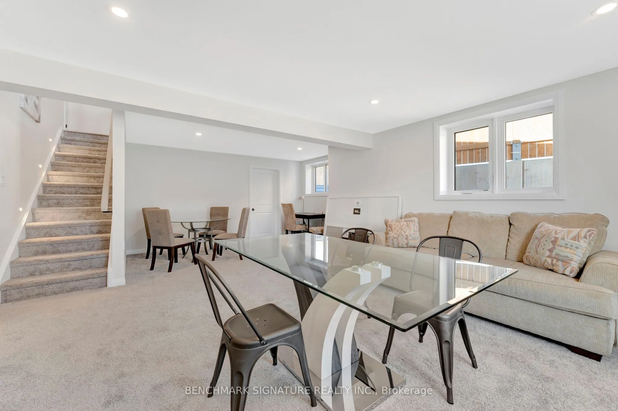 2 Painted Skimmer Place