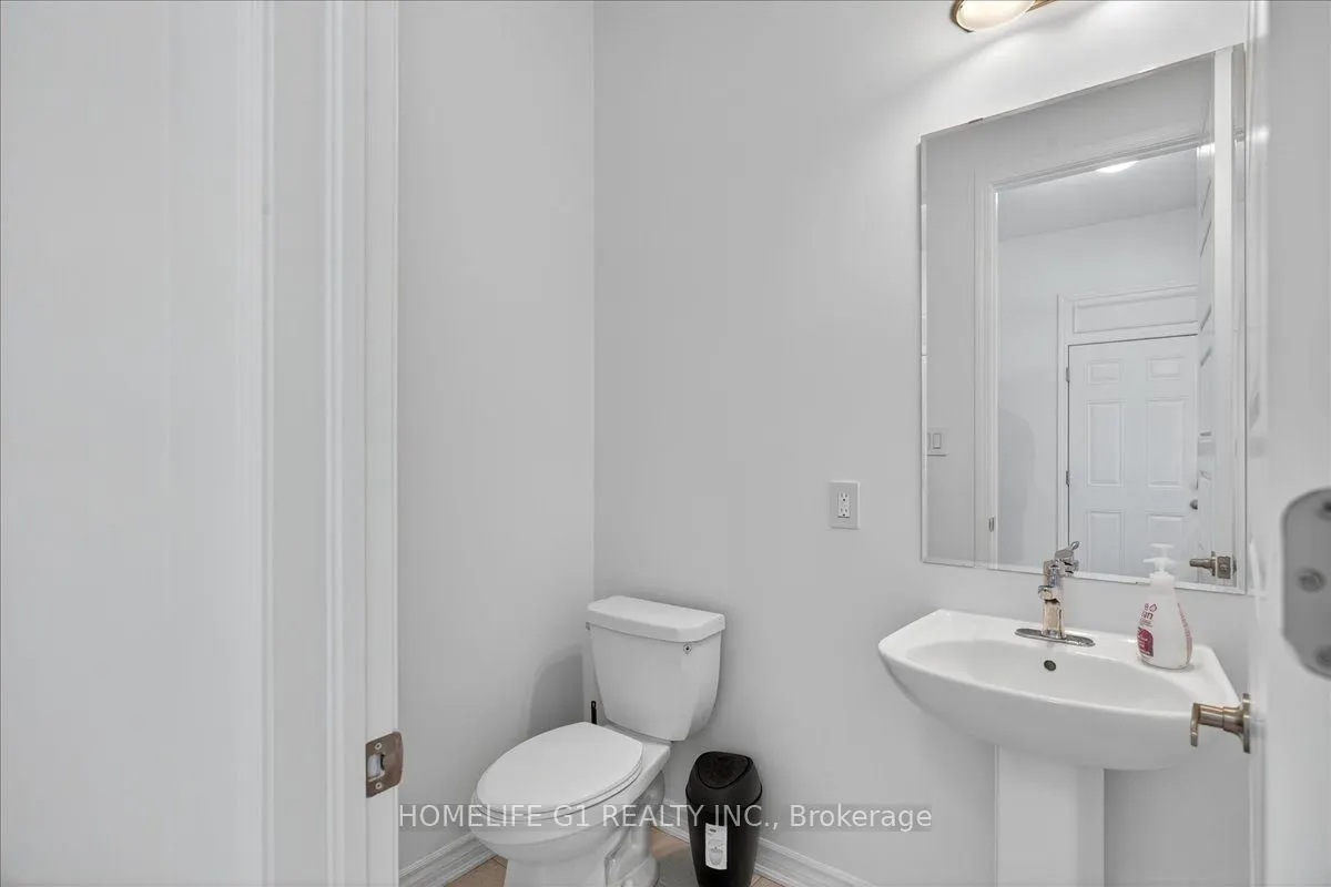 5 Dyer Crescent