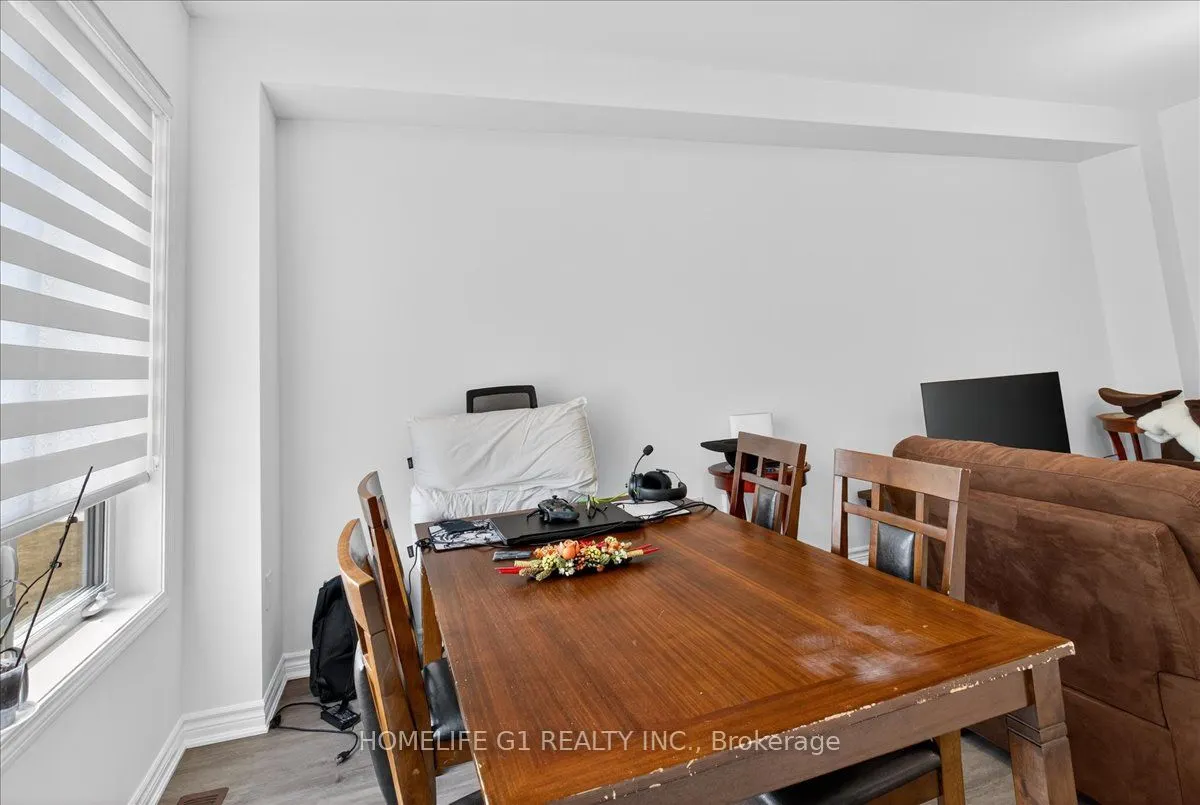 5 Dyer Crescent