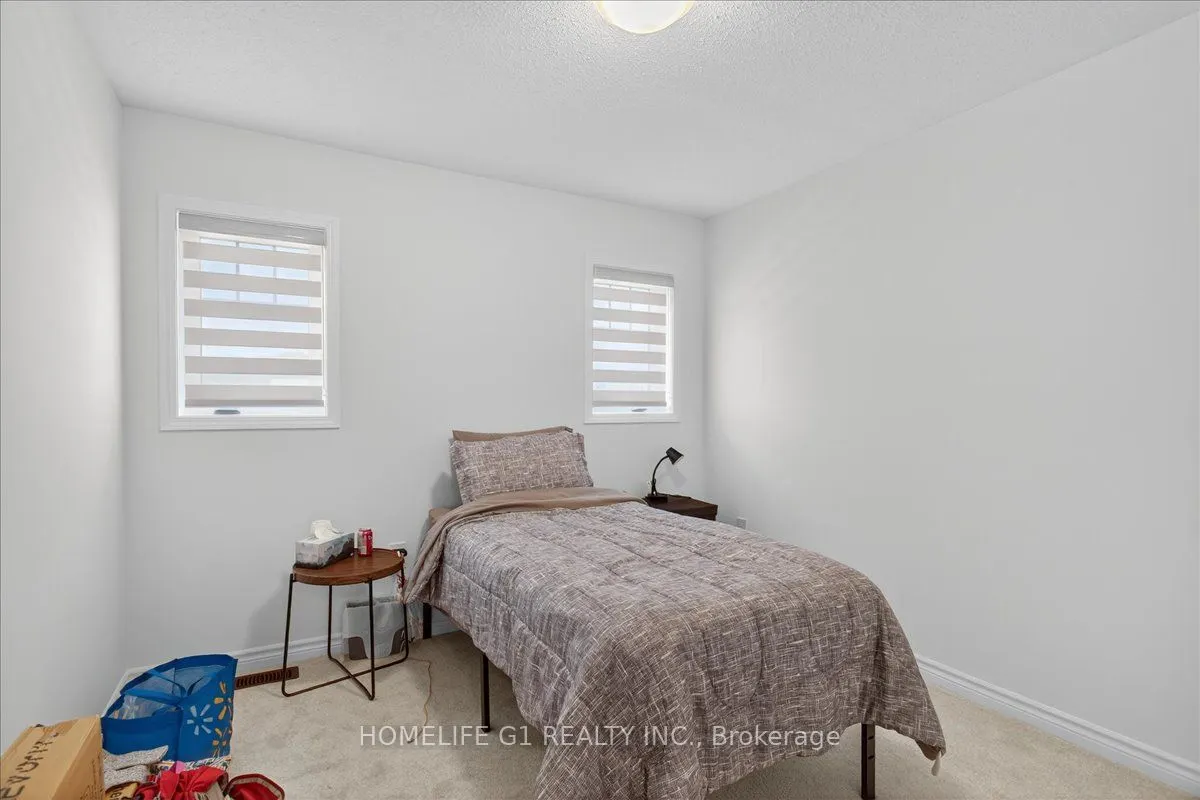 5 Dyer Crescent