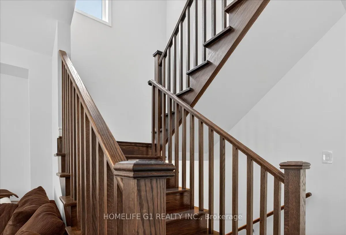 5 Dyer Crescent