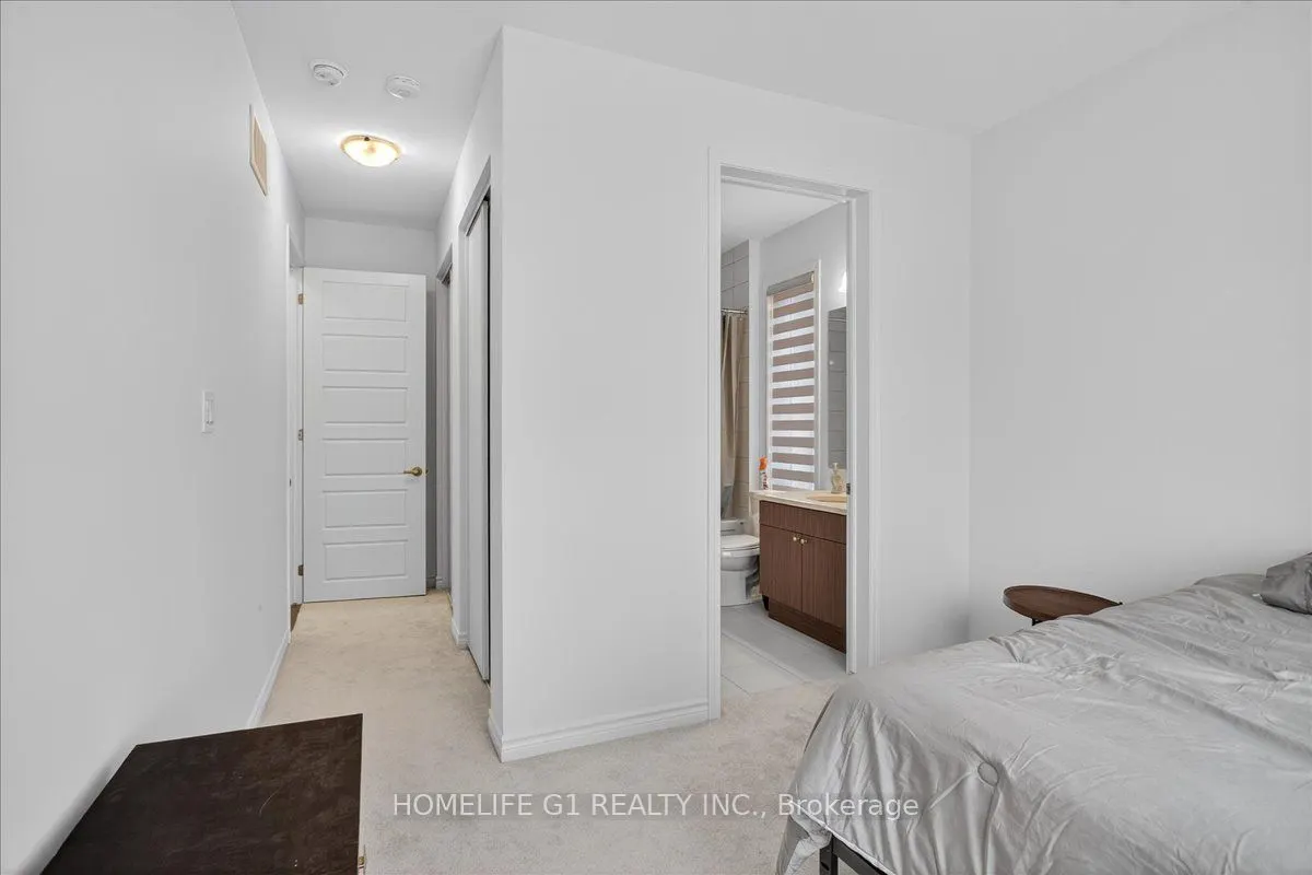 5 Dyer Crescent
