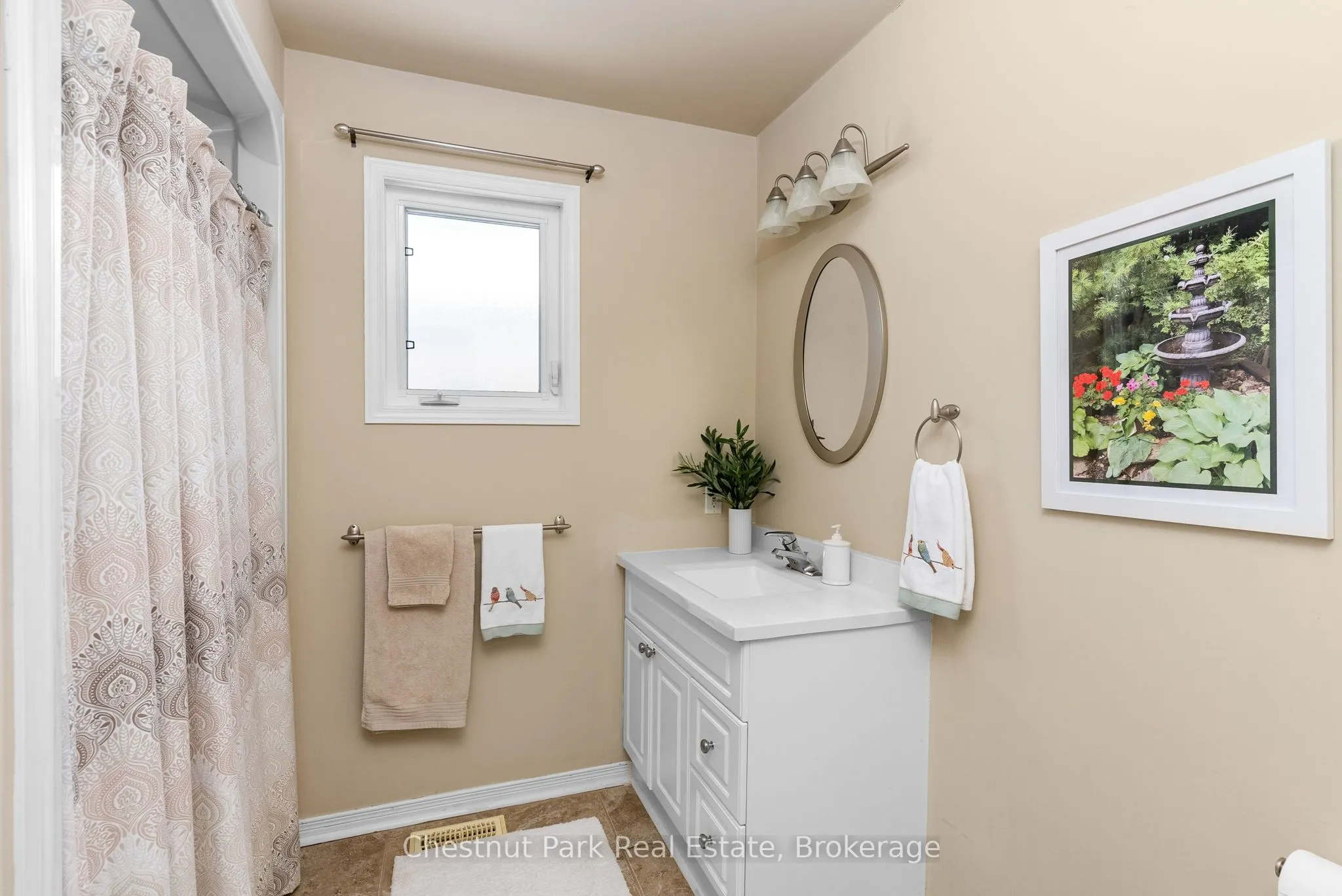 44 Springwood Crescent