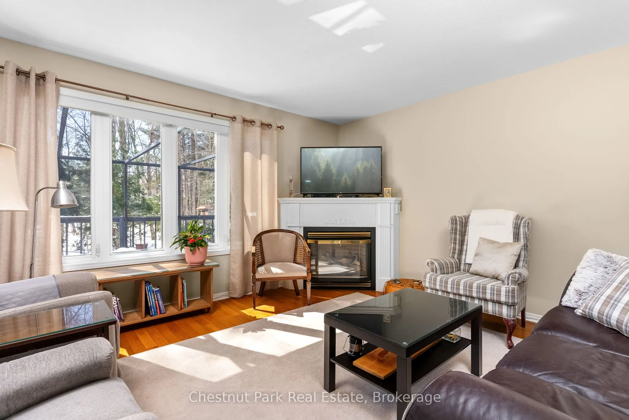 44 Springwood Crescent
