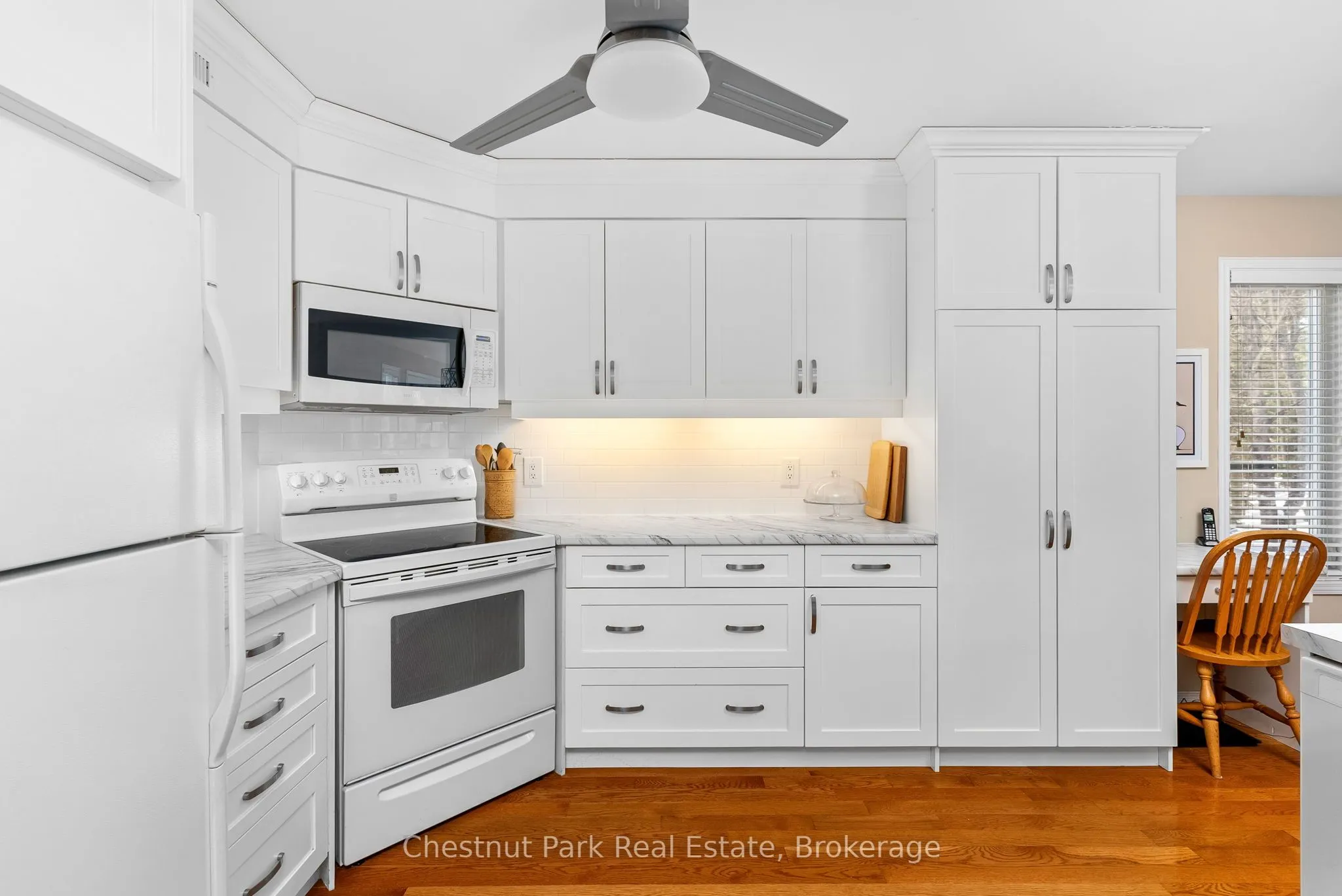 44 Springwood Crescent