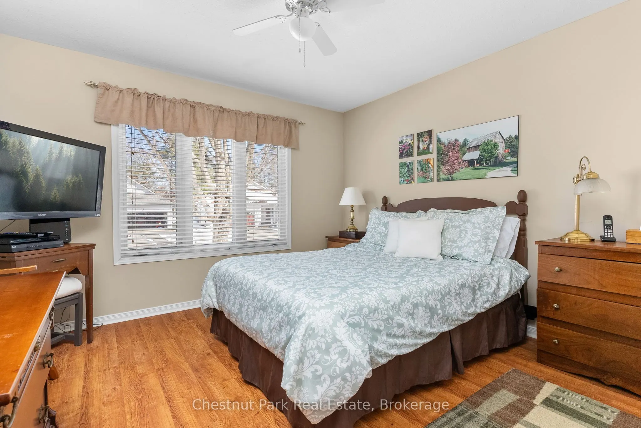 44 Springwood Crescent