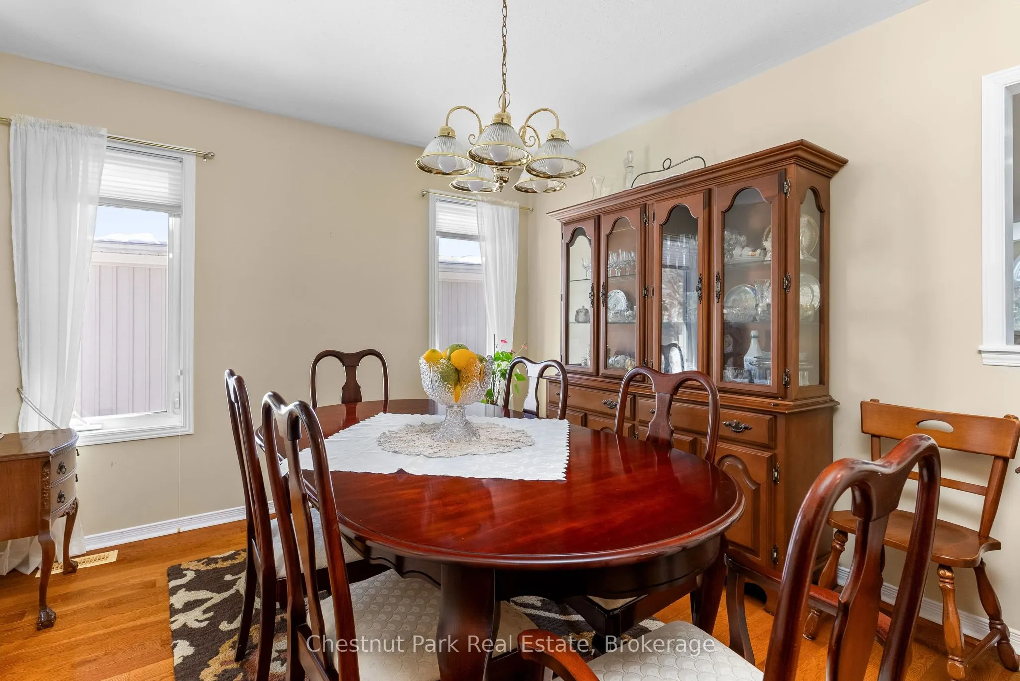44 Springwood Crescent