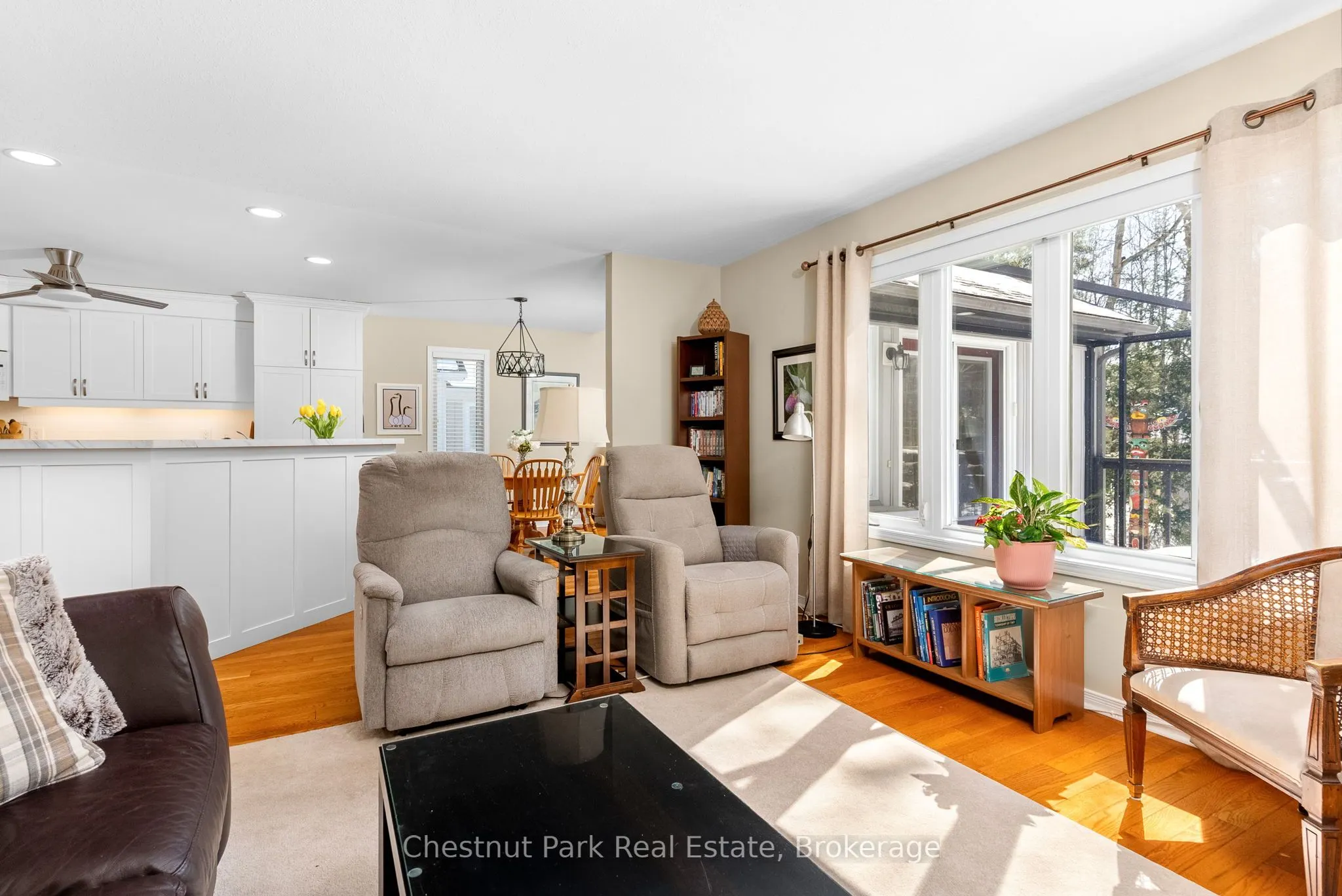 44 Springwood Crescent