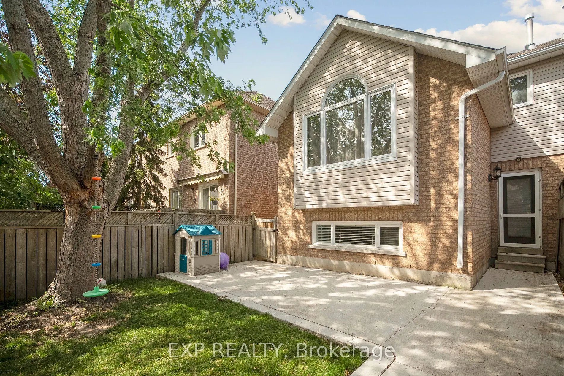 132 Harnesworth Crescent