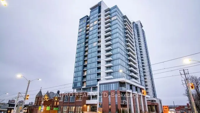 15 Wellington Street N, #714