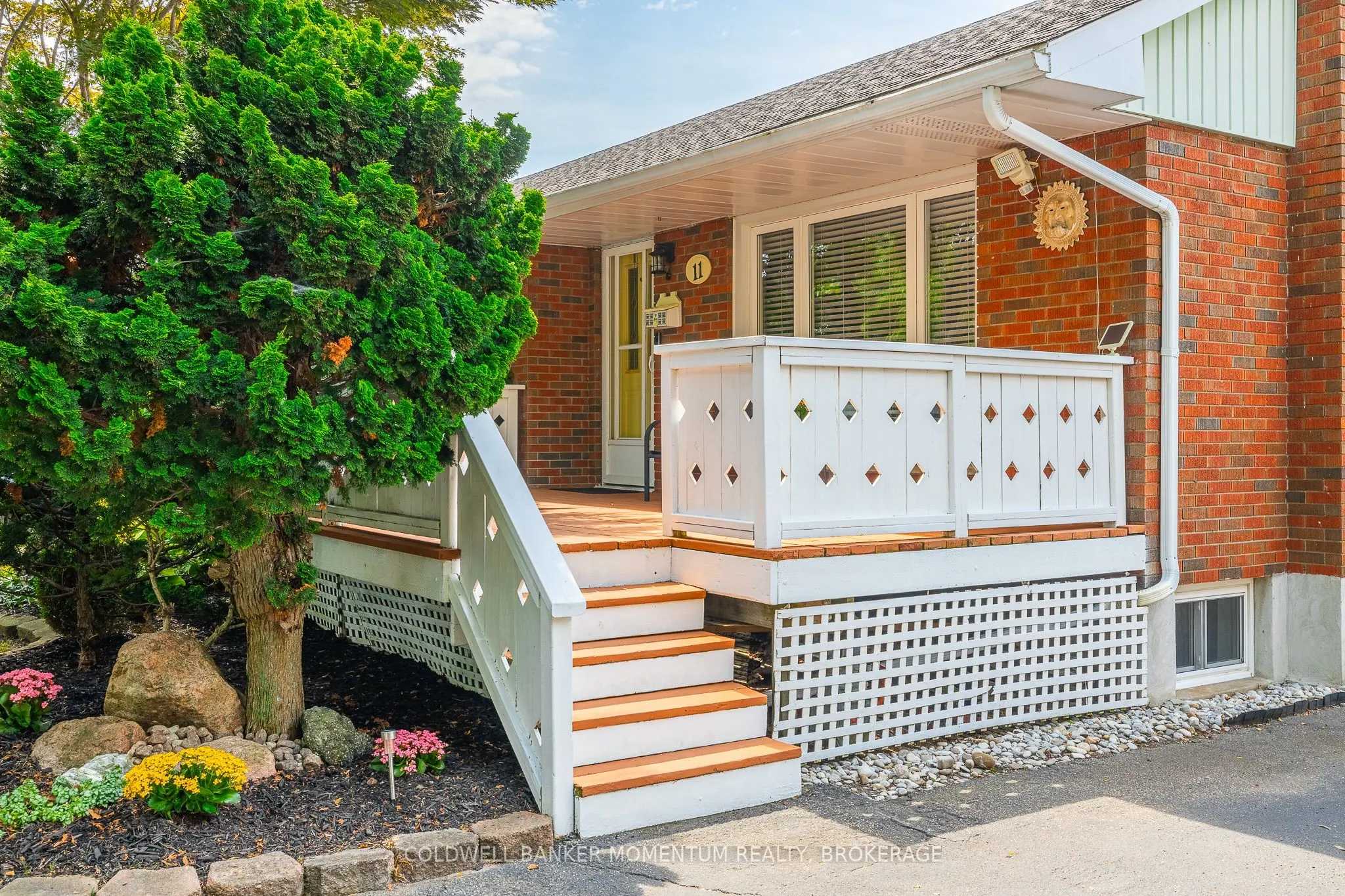 11 Roxanne Drive