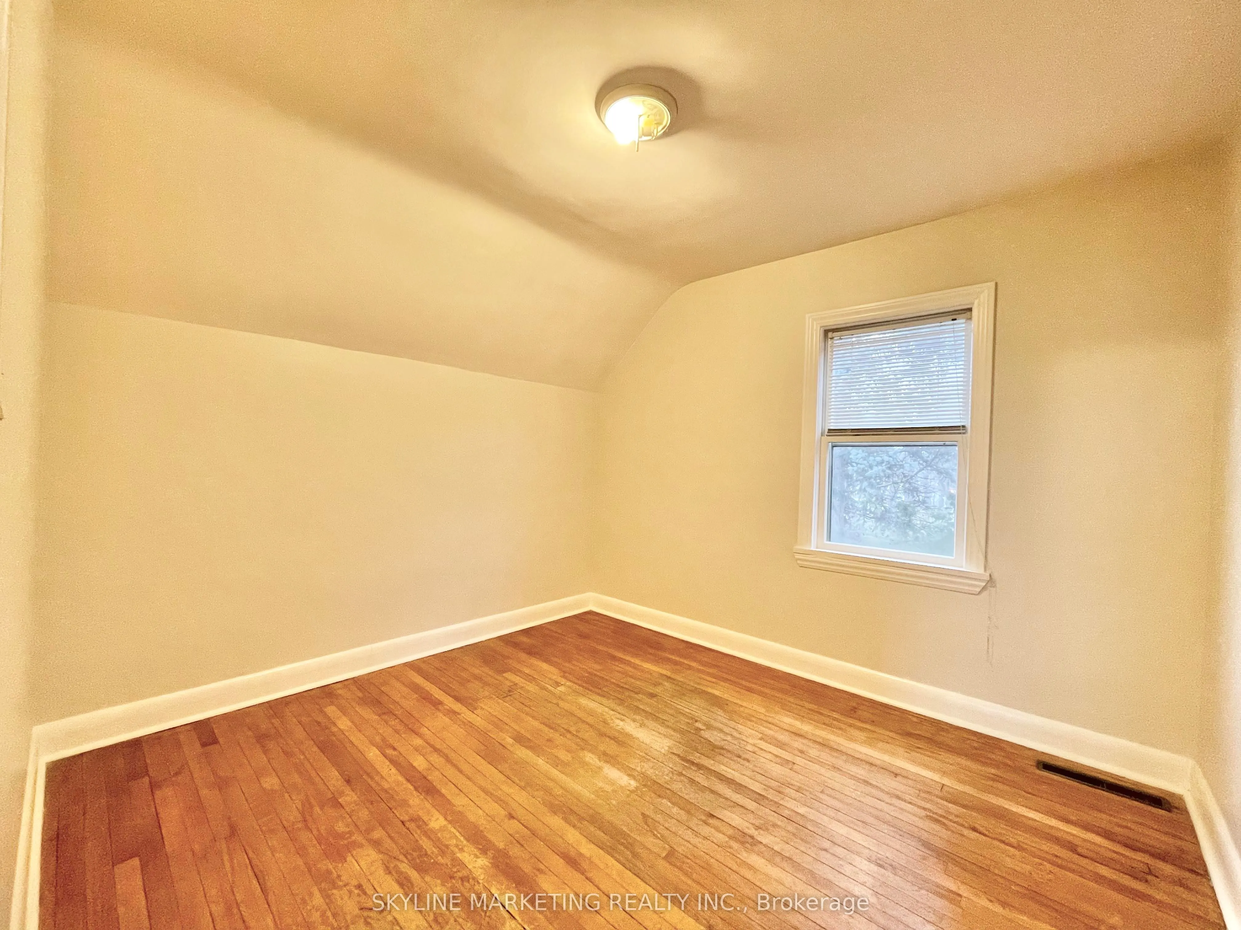 181 LINCOLN Street, #Upper