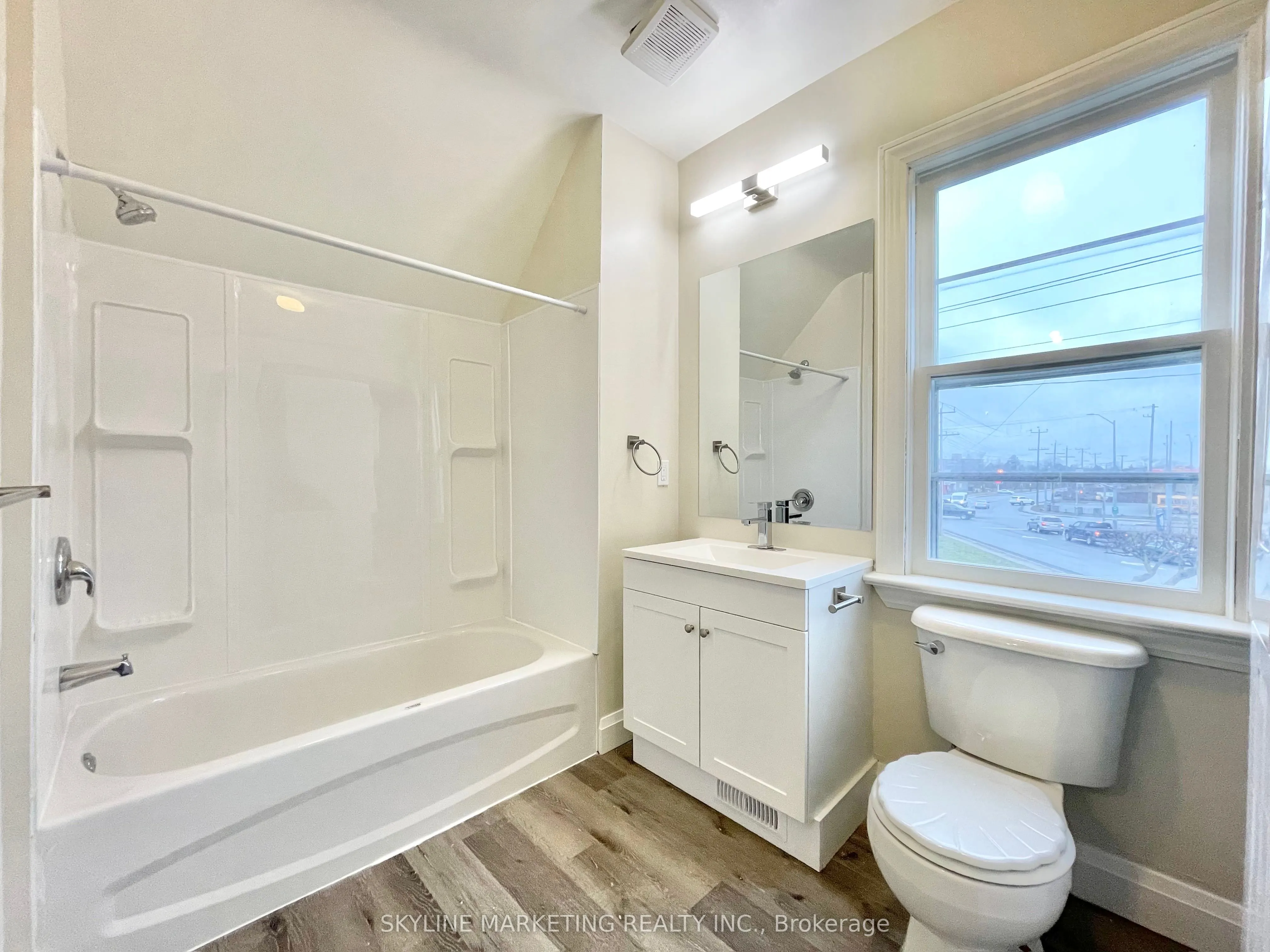 181 LINCOLN Street, #Upper
