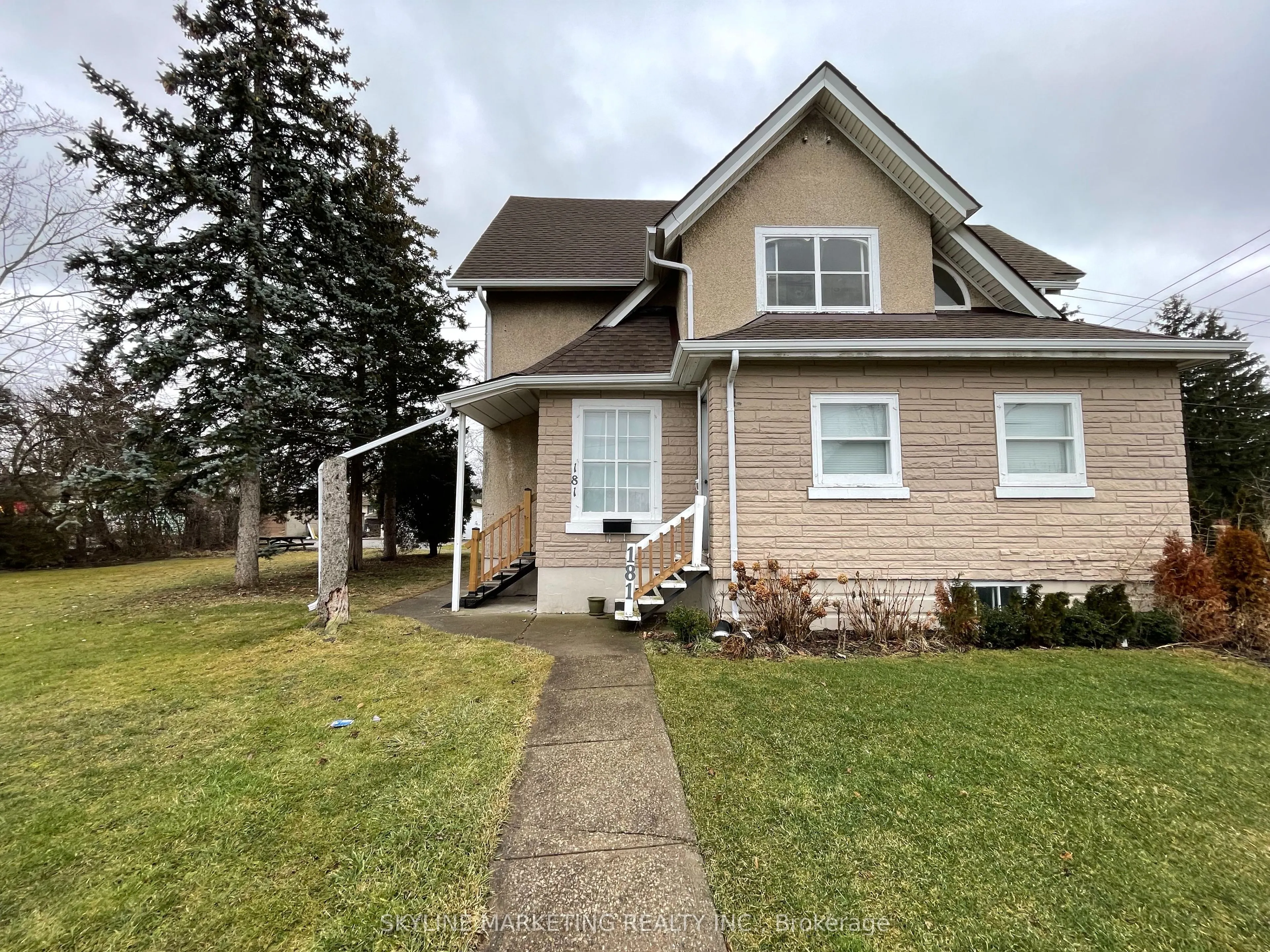 181 LINCOLN Street, #Upper